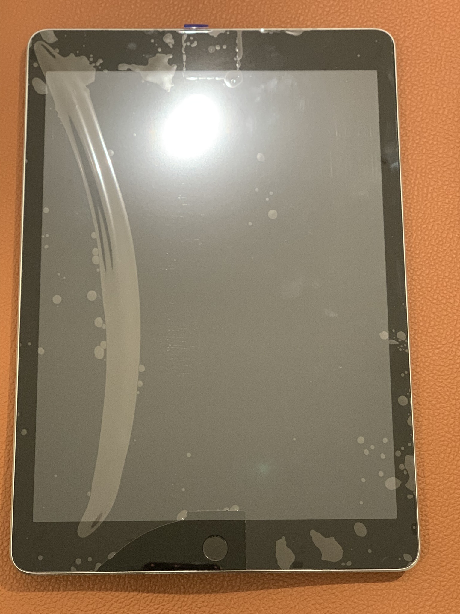 画面割れてしまったiPad9（アイパッド）液晶交換修理を承りました！