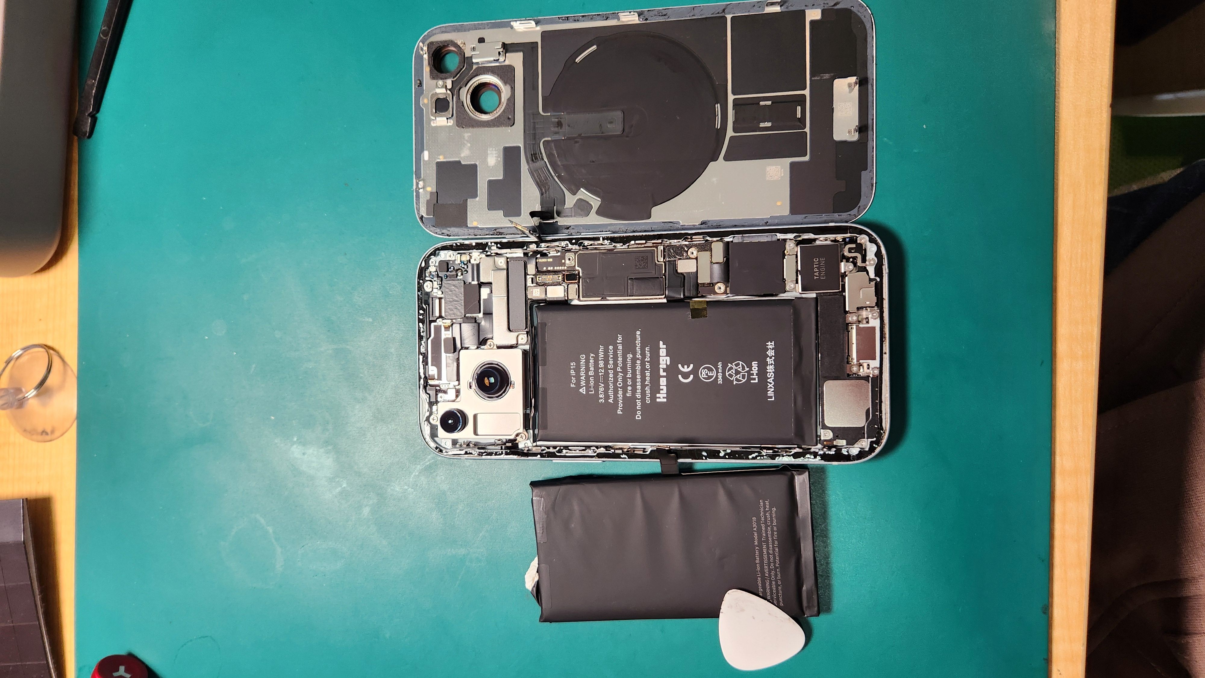 iPhon15（アイフォン15）のバッテリー交換なら、「スマホ修理工房　札幌清田東光ストア真栄店」までご相談ください📱✨