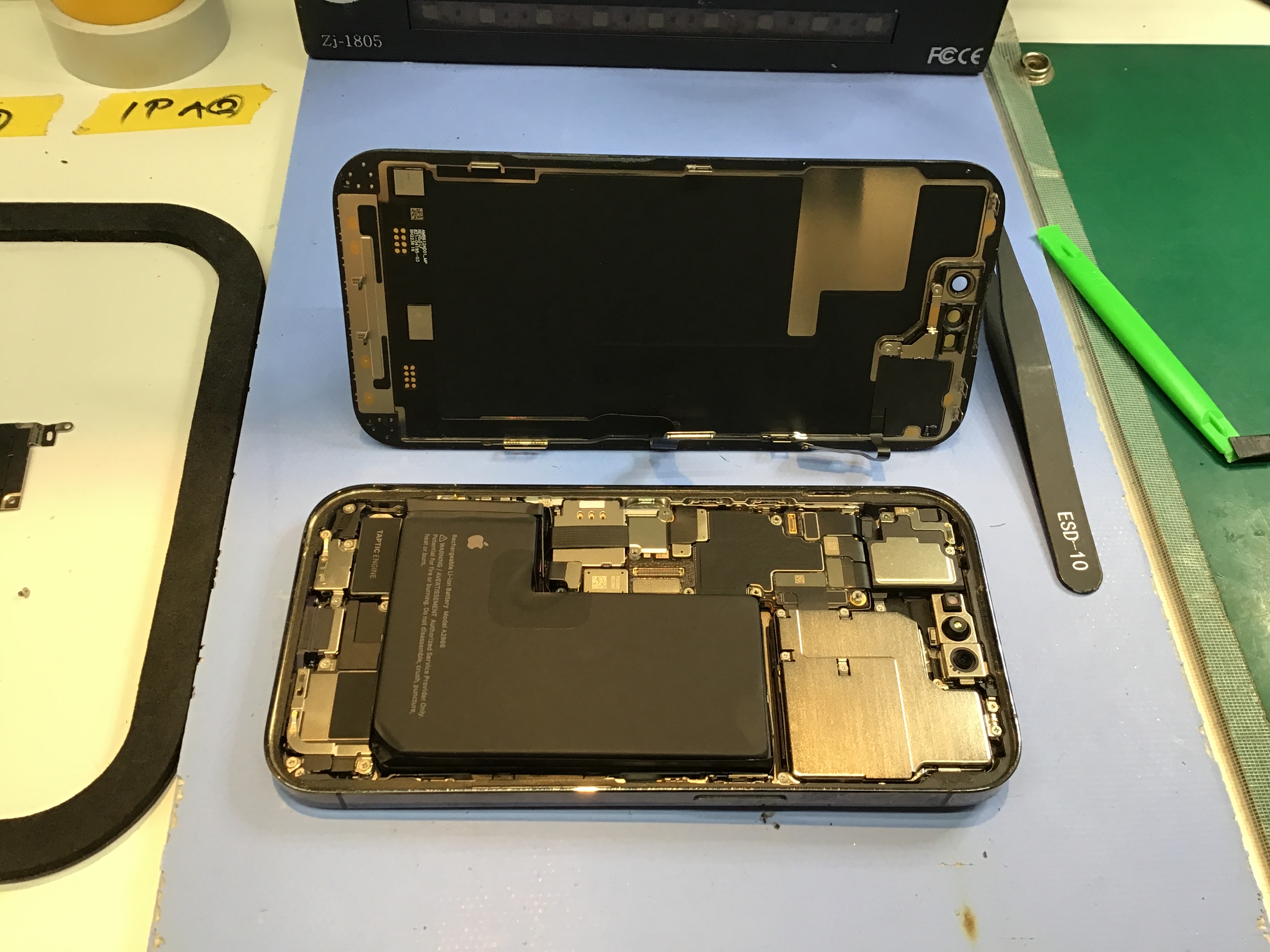iPhone13のバッテリー交換は、データそのまま・即日修理のスマホ修理工房京王聖蹟桜ヶ丘ショッピングセンターB館店へ！