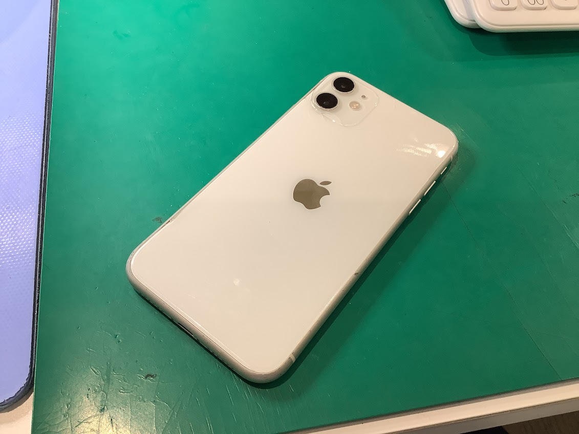 iPhone11の画面交換ならデータをそのまま・最短即日修理のスマホ修理工房丸井錦糸町店へ