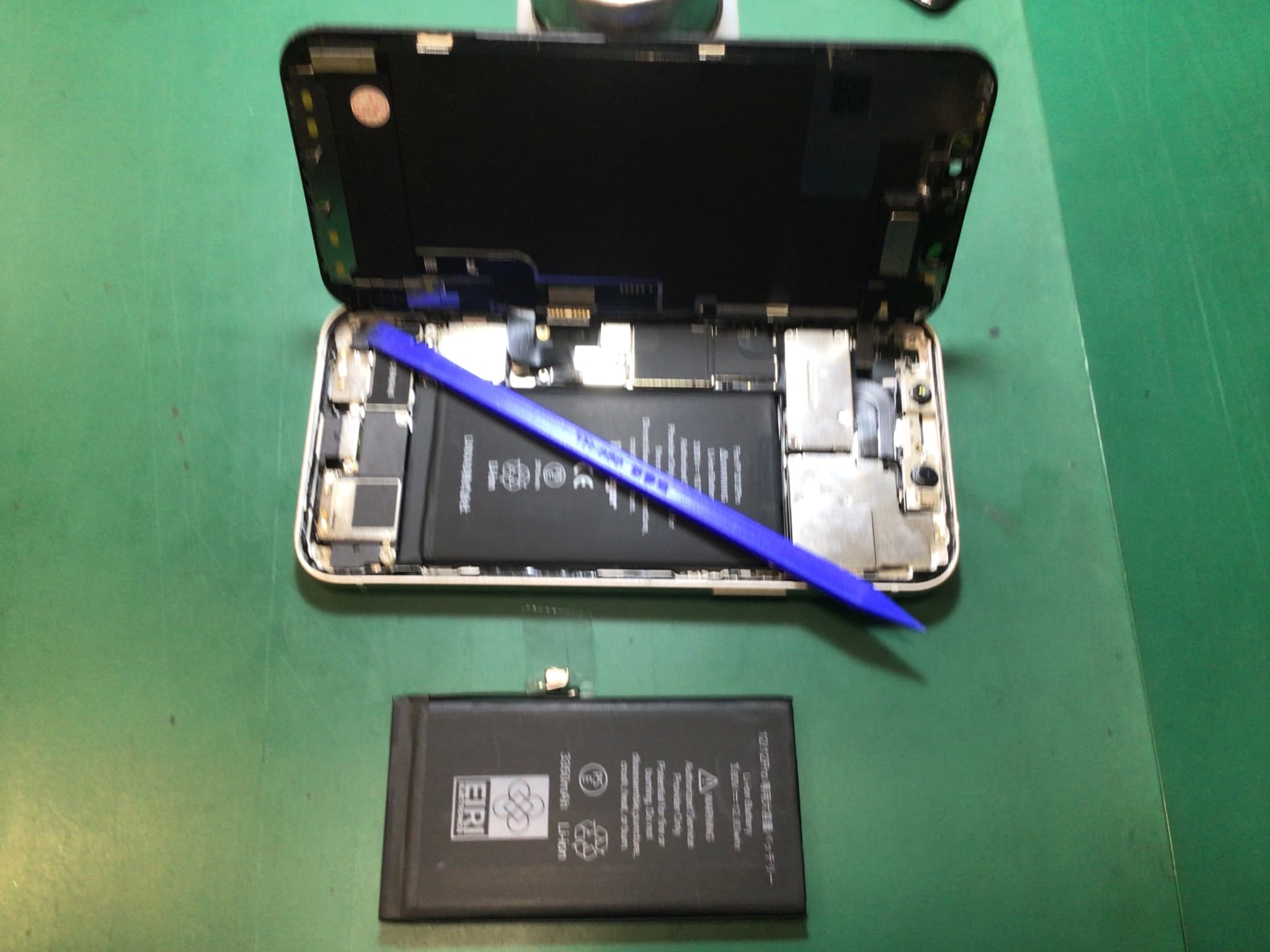ふじみ野市、川越市、所沢市でiPhone12のバッテリー交換ならスマホ修理工房イオン大井店にお任せください！