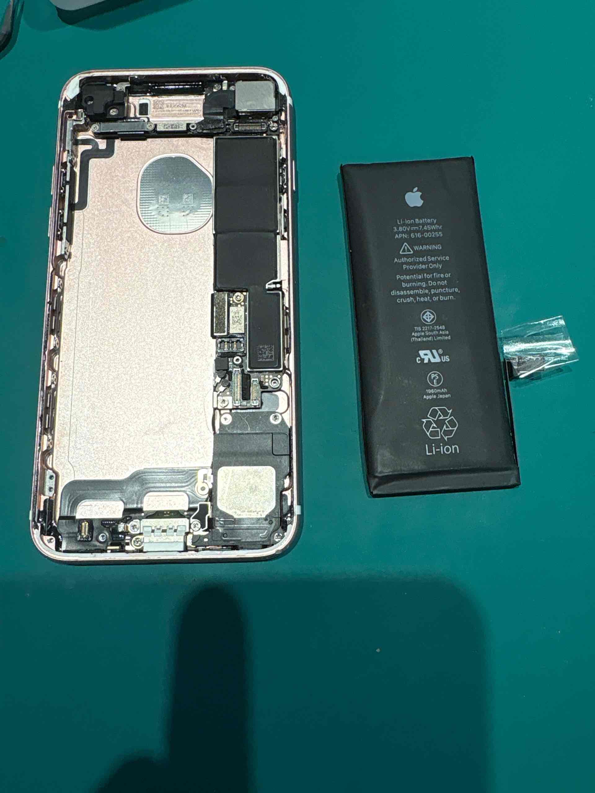 【函館】iPhone7バッテリー交換は格安料金で可能です！修理実績から紹介
