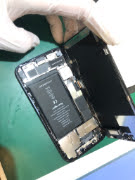 iPhoneの画面が割れた…電池の減りが早すぎる…そんなお悩み、スマホ修理工房が解決します！