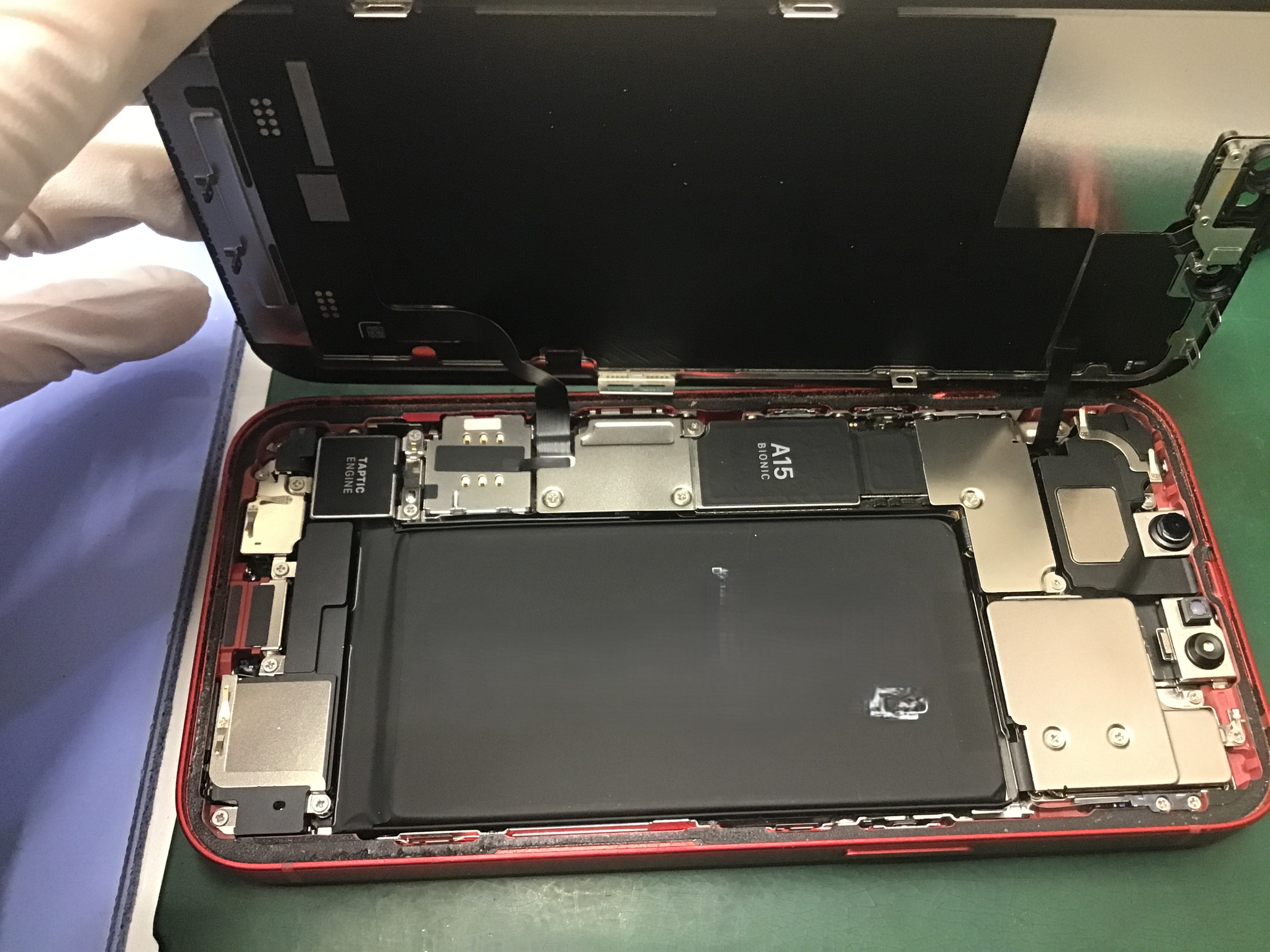 iPhone13Pro修理　データをそのまま・最短即日修理のスマホ修理工房八王子オクトーレ店にご相談ください！
