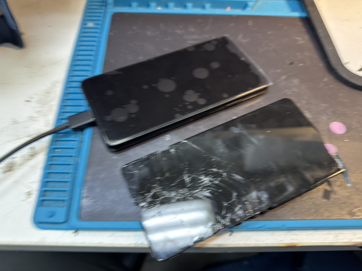 三浦周辺でXperia画面修理なら