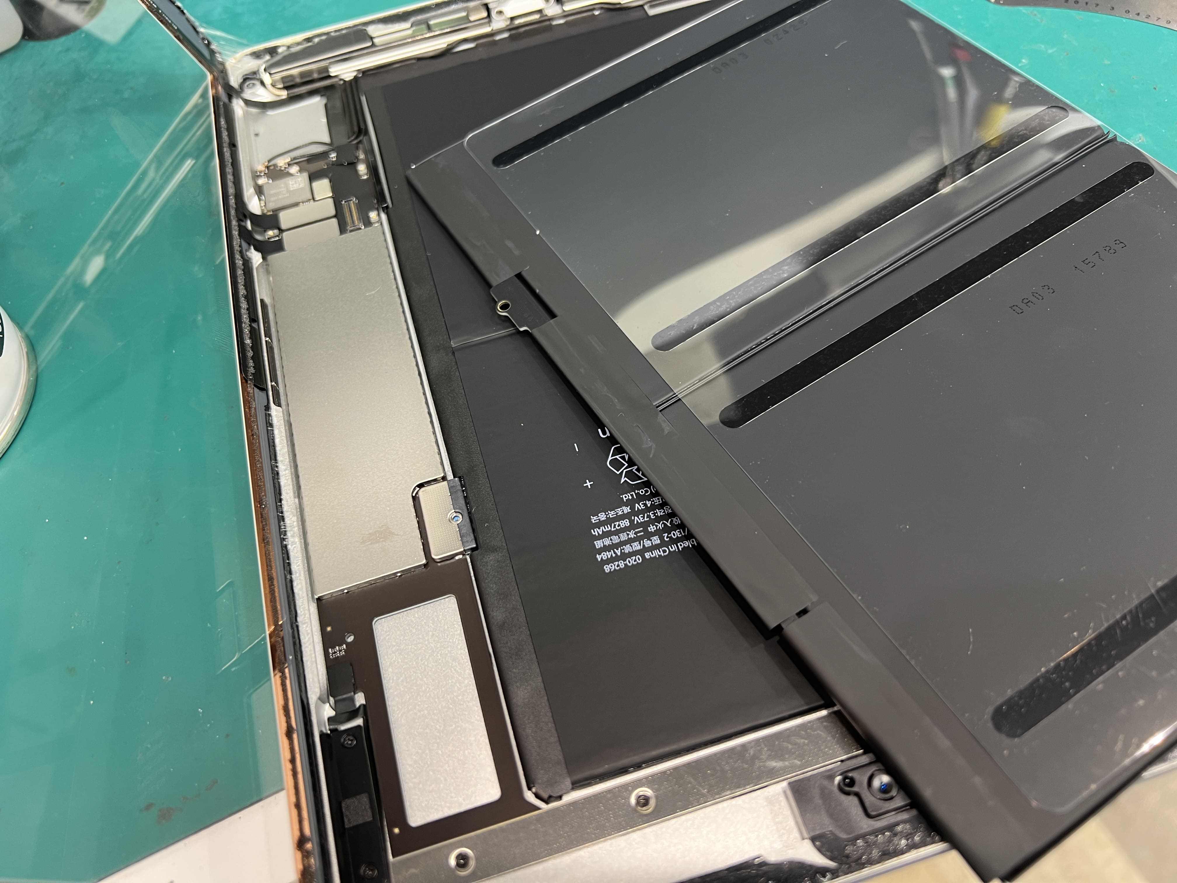 iPad6 バッテリー交換修理｜6年使用で電池持ちが悪化した症状を改善
