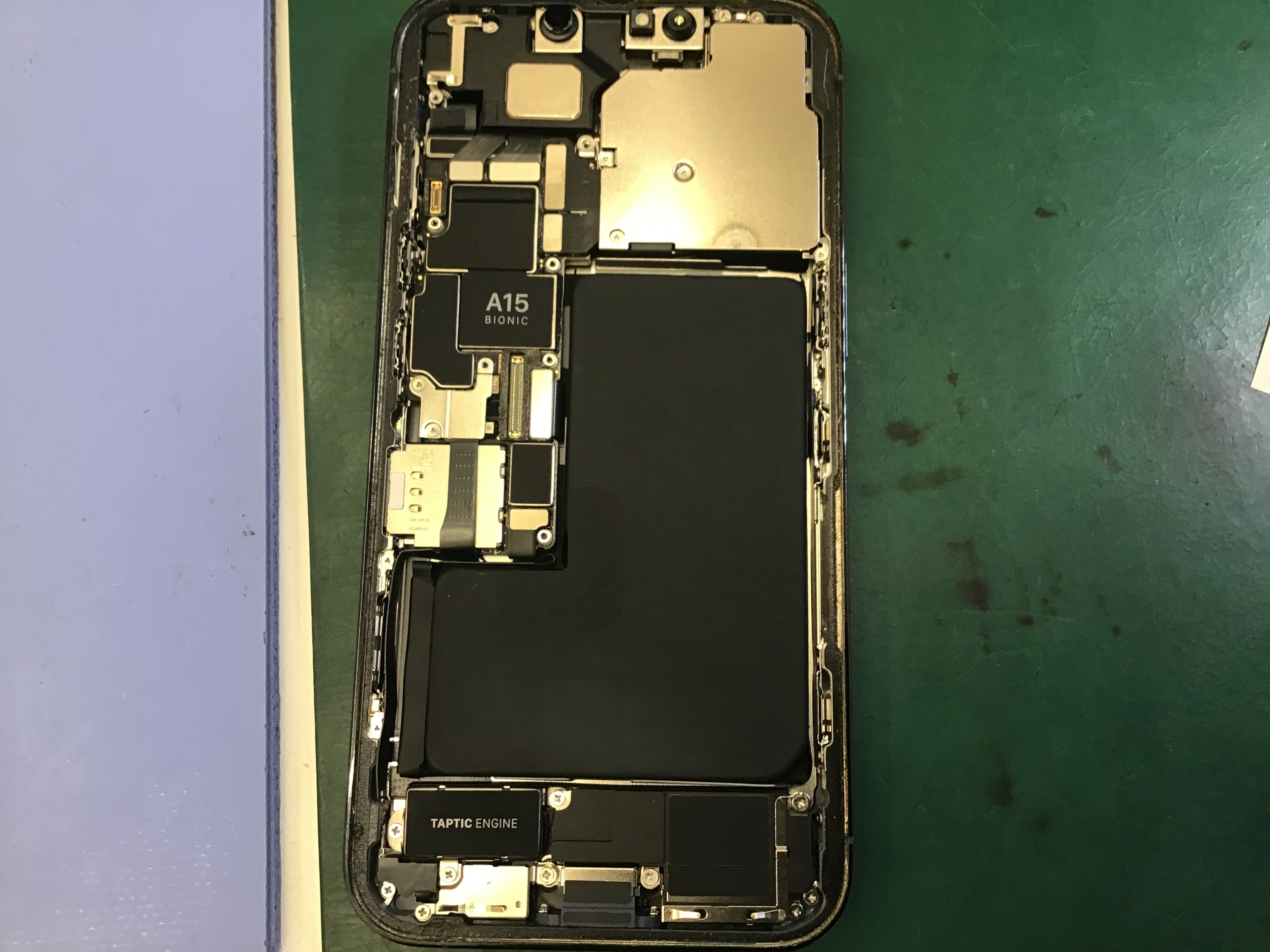 iPhone15のバッテリー交換！減りが早い・充電が持たないお悩みはスマホ修理工房 八王子オクトーレ店へ