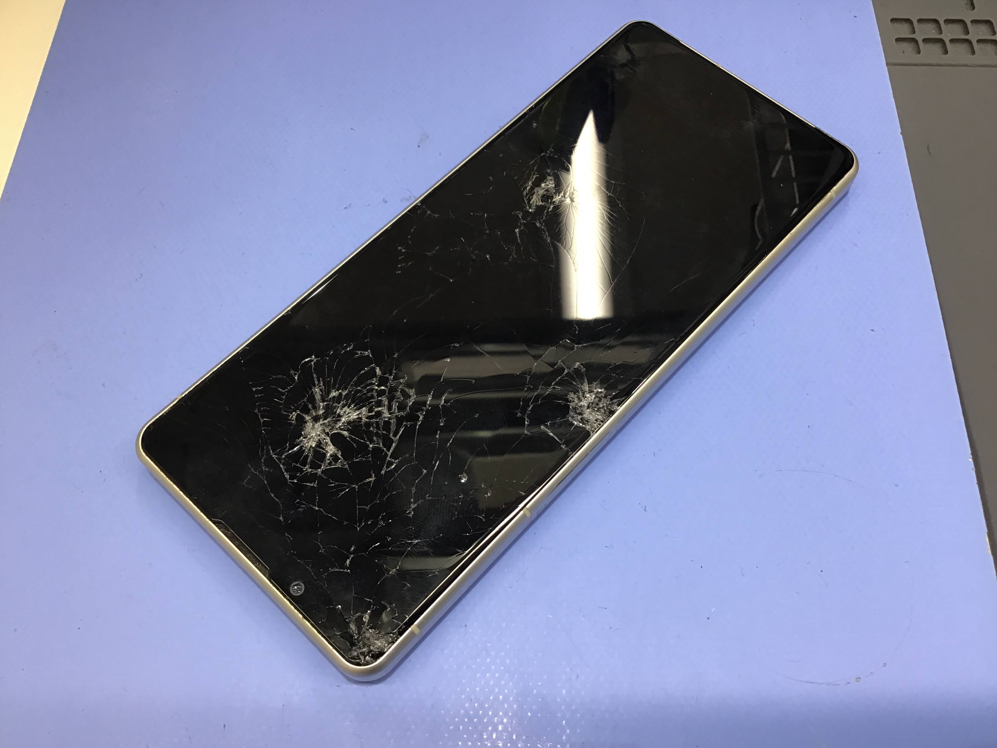 スマホの故障・不具合はスマホ修理工房橋本駅店にお越しください。