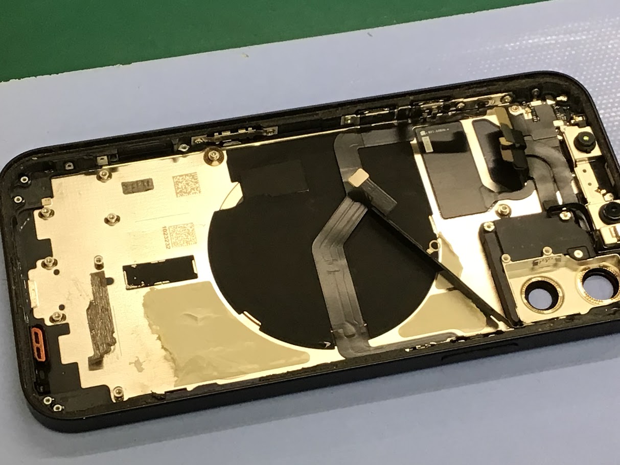 諦めないで！電源の入らない古いスマホから「大切な思い出」を取り戻す方法