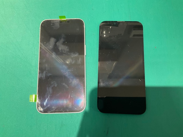 iPhone13 (アイフォン）突然タッチ反応がなくなってしまった！液晶パネル交換修理　スマホ修理工房新狭山店