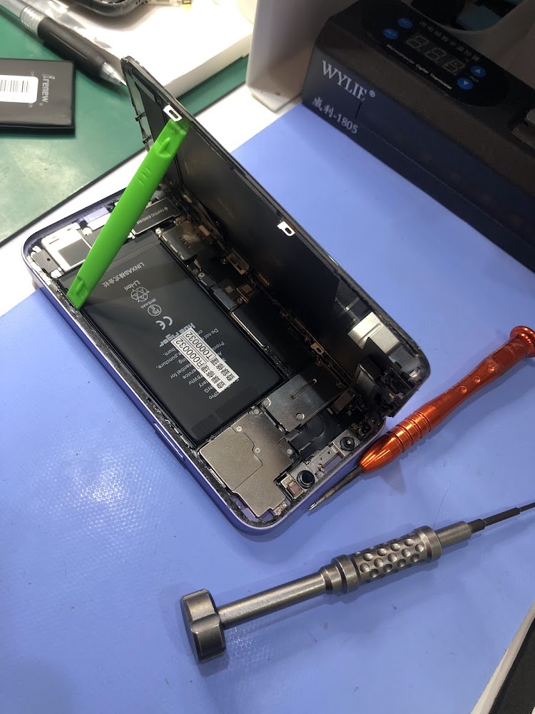 こんにちは！スマホ修理工房港北TOKYU S.C.です！