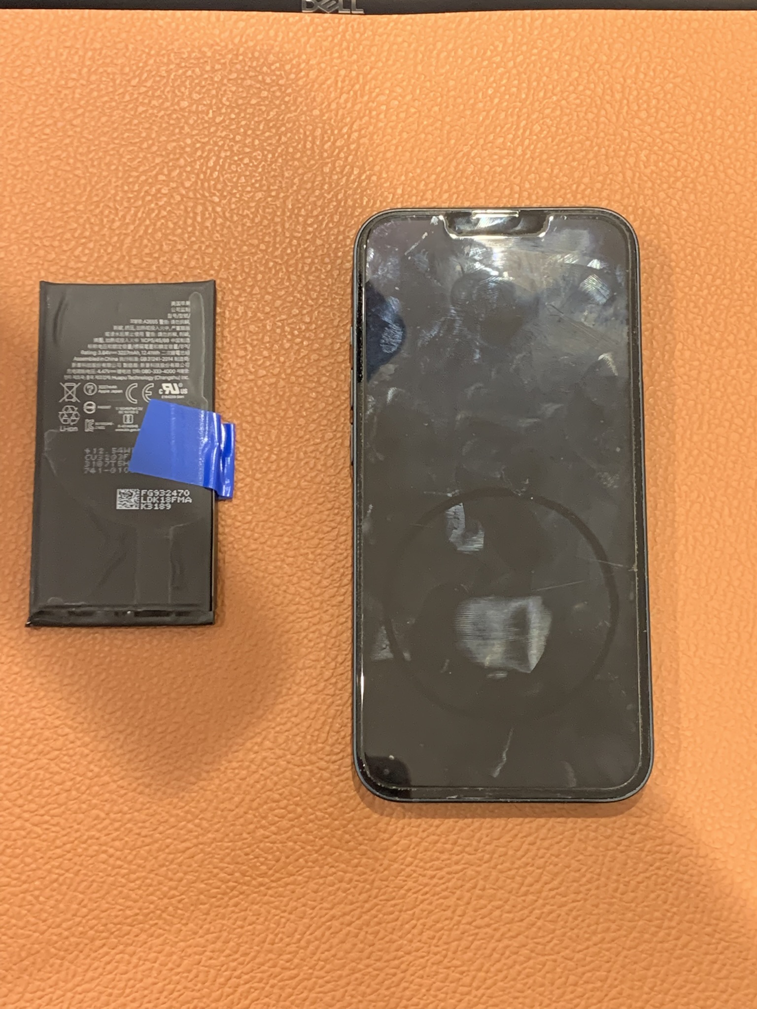 バッテリーの減りが早いiPhone１3（アイフォン）のバッテリー交換承りました！！