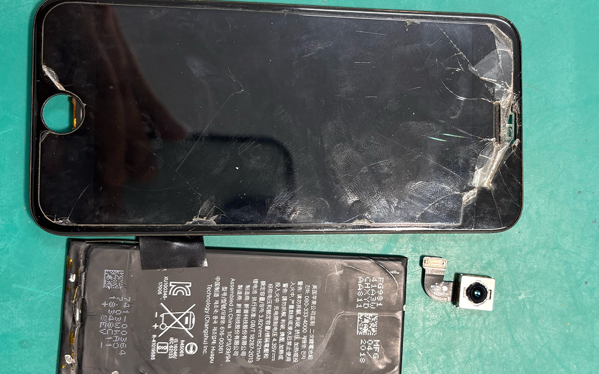 iPhone8　画面・バッテリー・カメラ修理