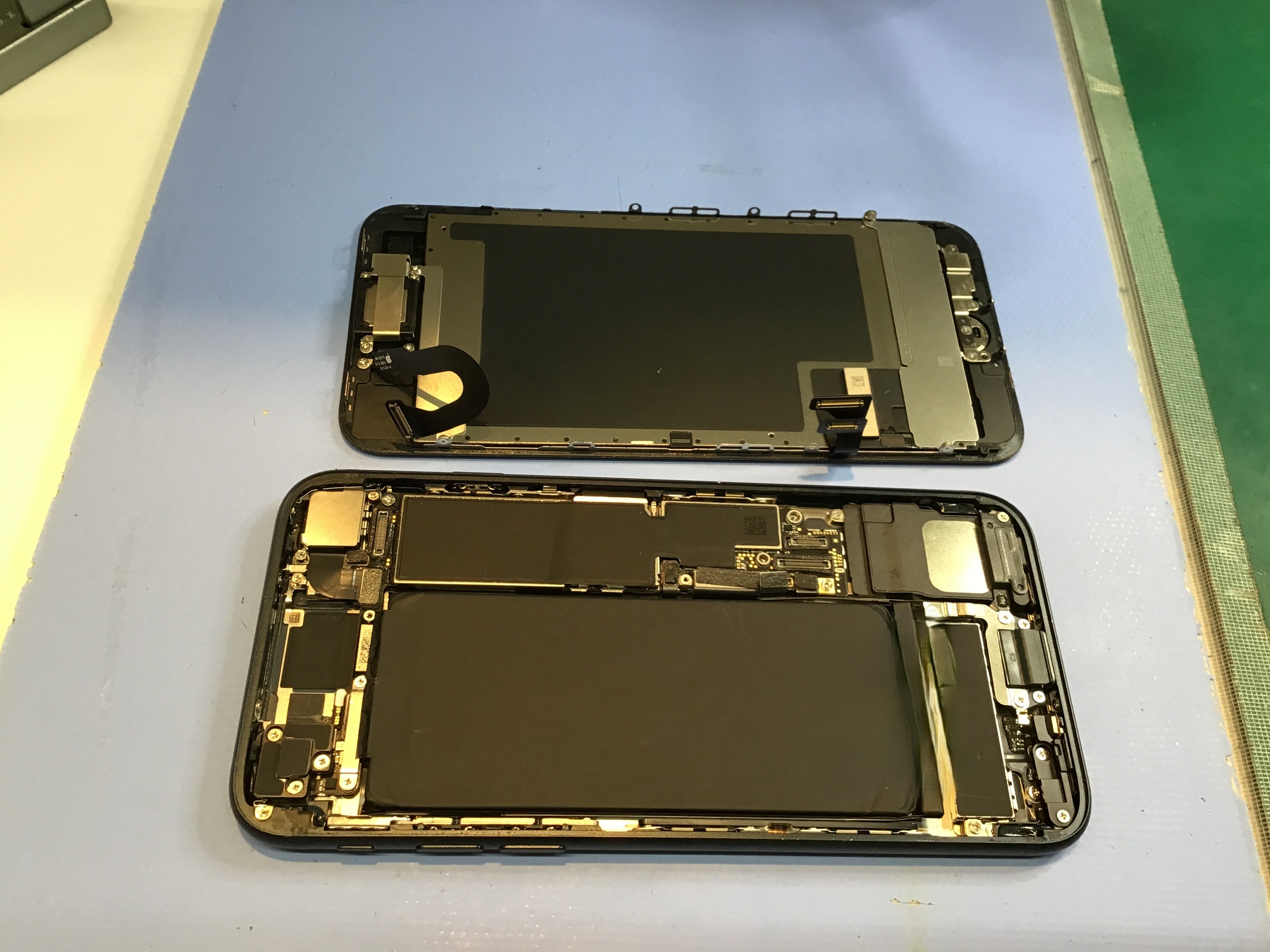 【最大容量低下も即日解決！】iPhone SE（第2世代）のバッテリー交換もスマホ修理工房海老名店にお任せ下さい！