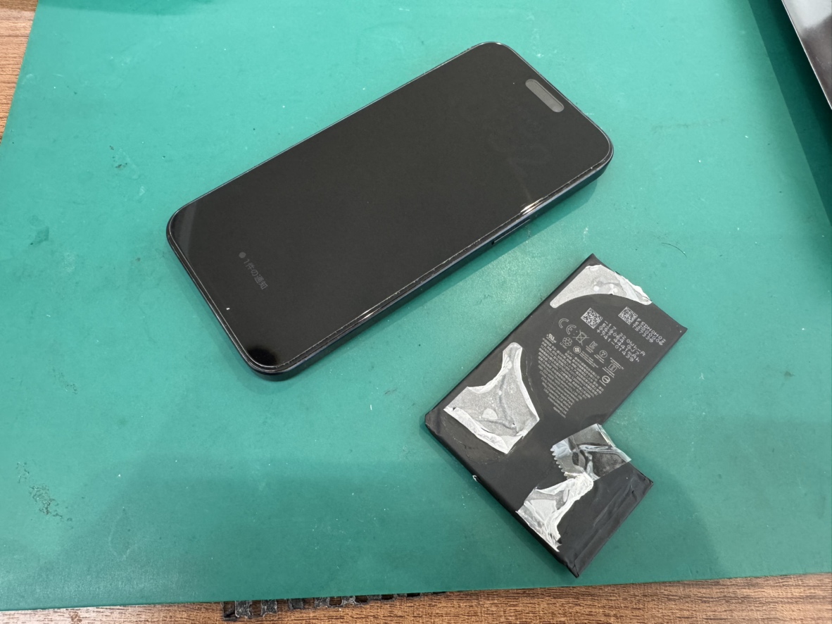 iPhone15ProMax大容量電池！横須賀店