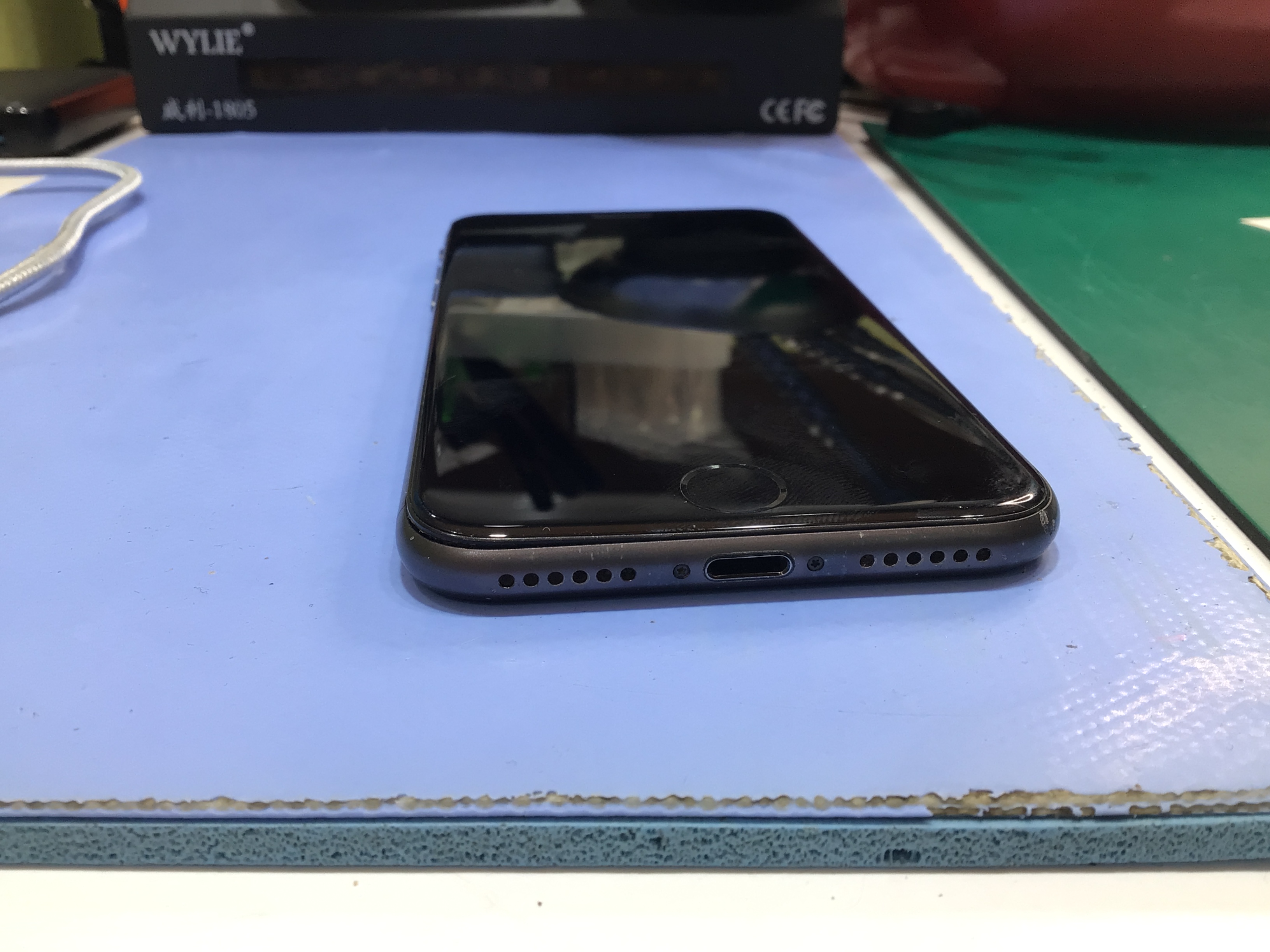 【スマホ修理工房秋津】iPhonSE2のバッテリー交換（データそのまま！）｜電池がすぐ減る症状を最短60分で改善