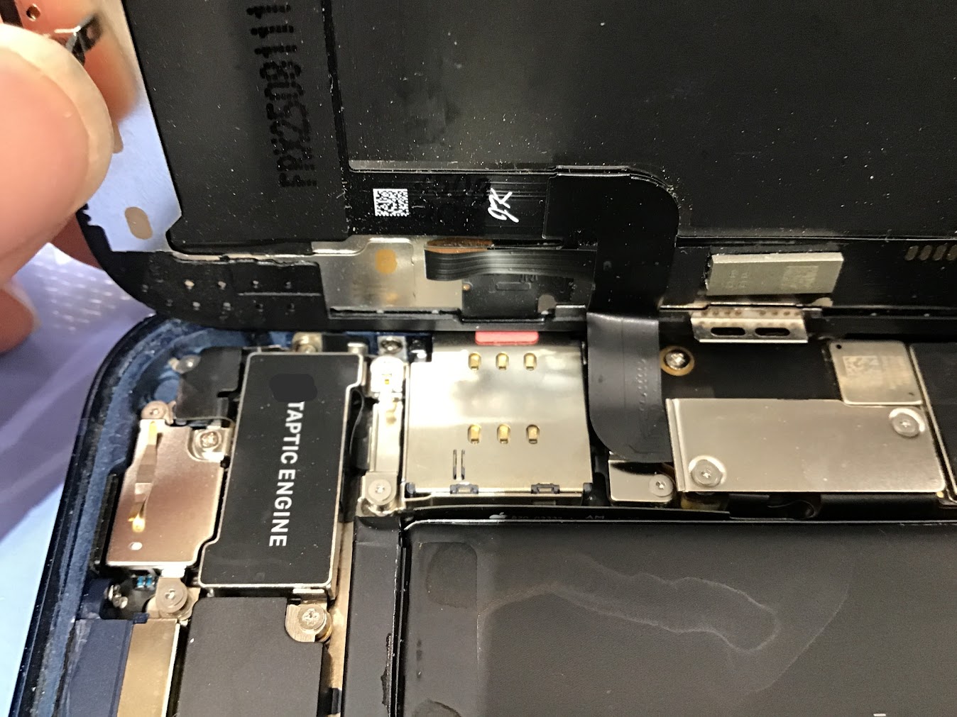 💧水に浸かって無いのに水没！？不具合が出たらスマホ修理工房ウィング上大岡店へ！