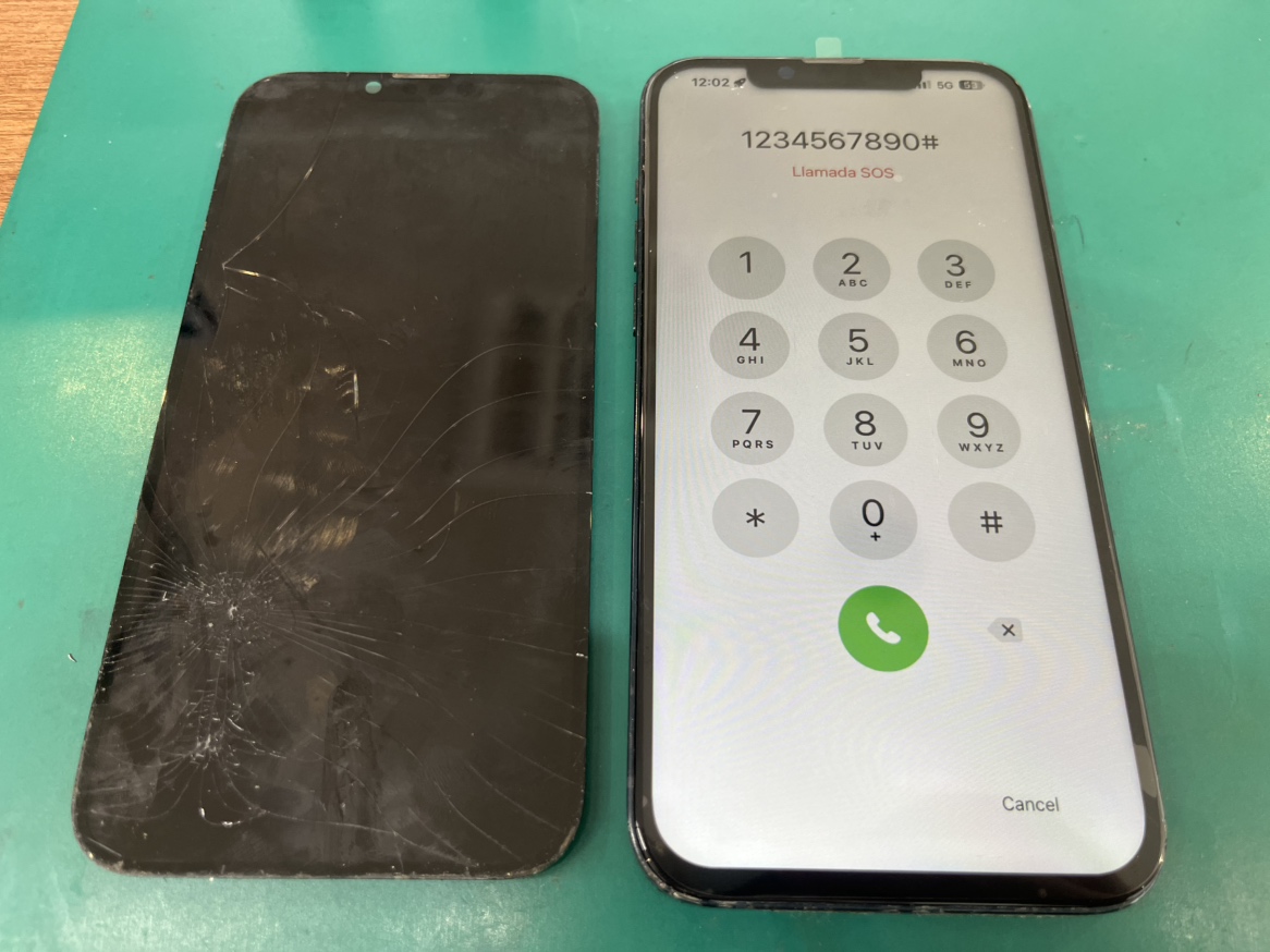 【iPhone 14】画面に白い線が入って映らない…即日で対応しております！