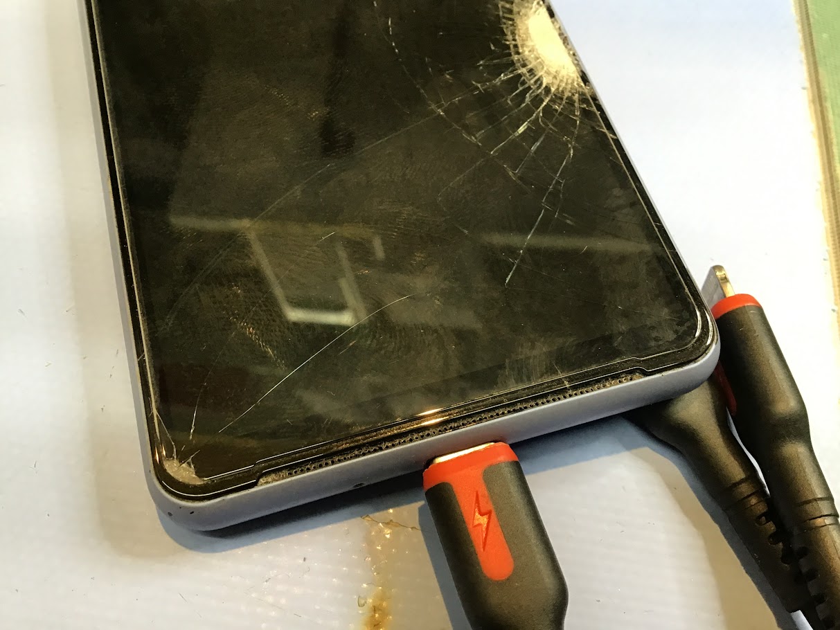 📱iPadの画面割れ・バッテリー劣化でお困りではありませんか？ただいま修理依頼が急増中です！