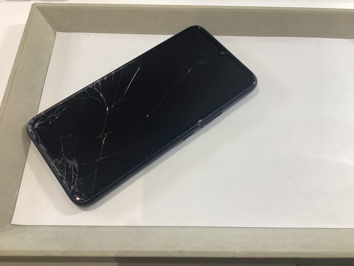 楽天ハンドのバッテリー交換ならデータをそのまま・最短即日修理のスマホ修理工房橋本駅店へ