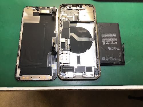 iPhoneのバッテリー交換なら、スマホ修理工房港北TOKYU S.C.！