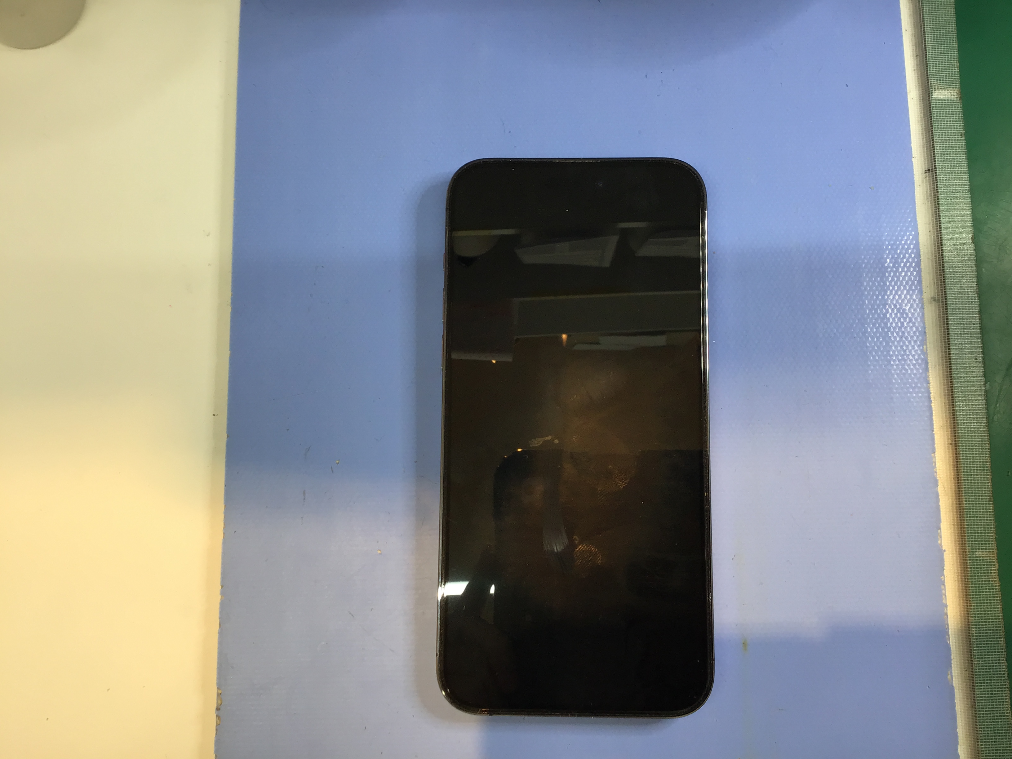 iPhone14ProMaxのバッテリー交換は、データそのまま・即日修理のスマホ修理工房　西八王子店へ！
