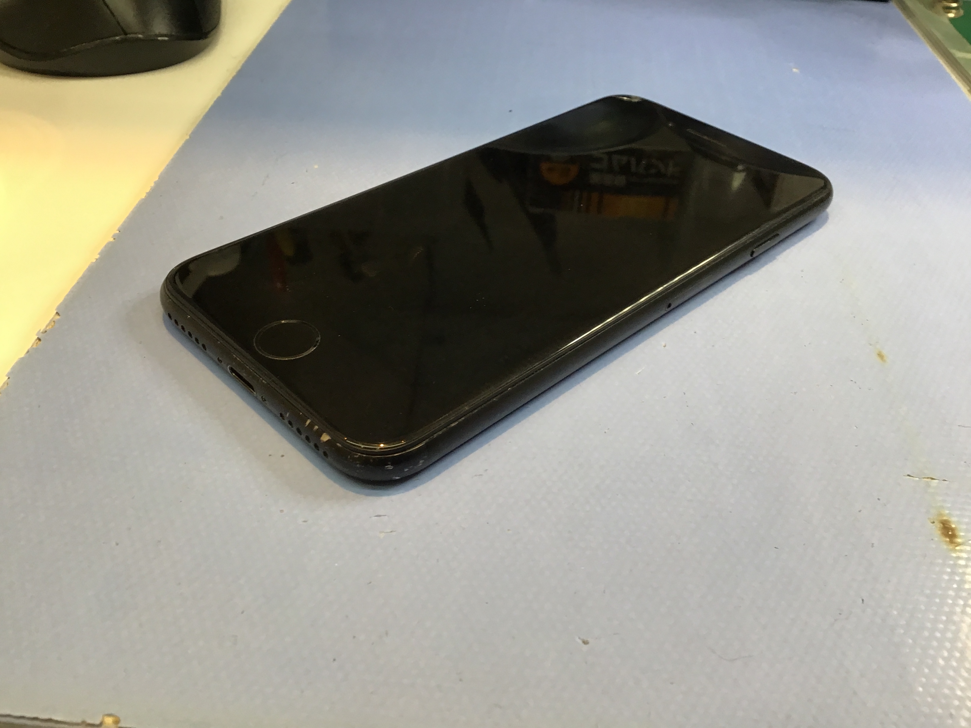 iPhoneSE2のバッテリー交換は、データそのまま・即日修理のスマホ修理工房　西八王子店へ！