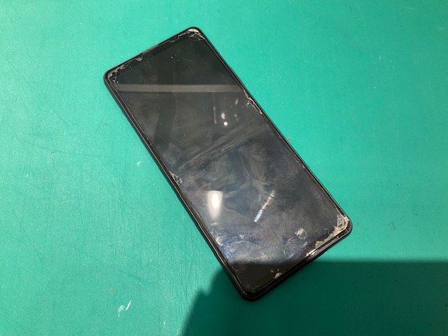 Xperia 10Ⅲ 画面が真っ暗になってしまった… 画面交換修理 スマホ修理