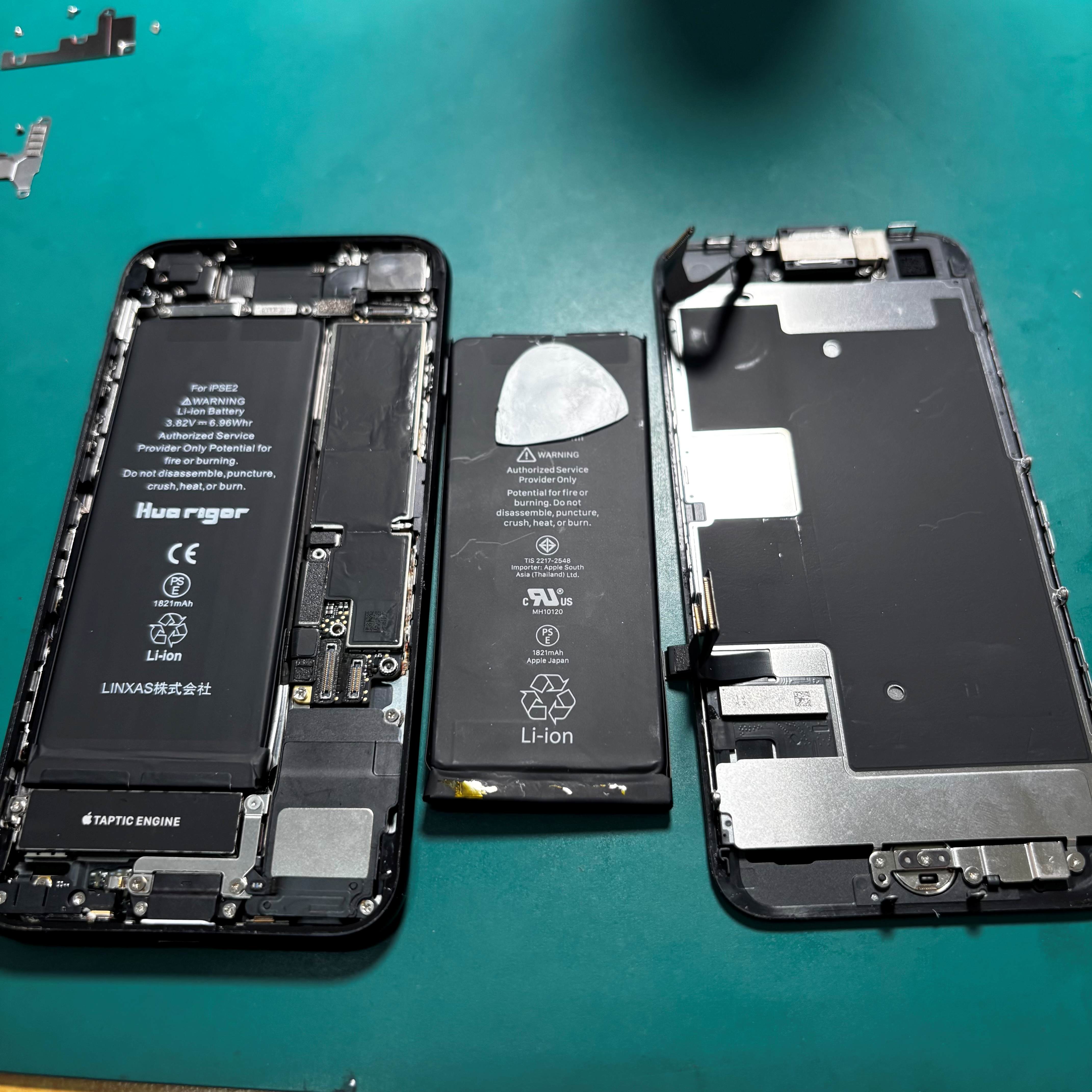iPhoneSE2（アイフォンSE2）のバッテリー交換なら、「スマホ修理工房　札幌清田東光ストア真栄店」までご相談ください📱✨