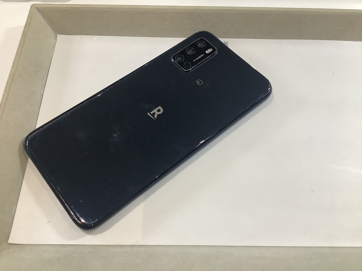 楽天ハンドの画面交換ならデータをそのまま・最短即日修理のスマホ修理工房西八王子店へ！