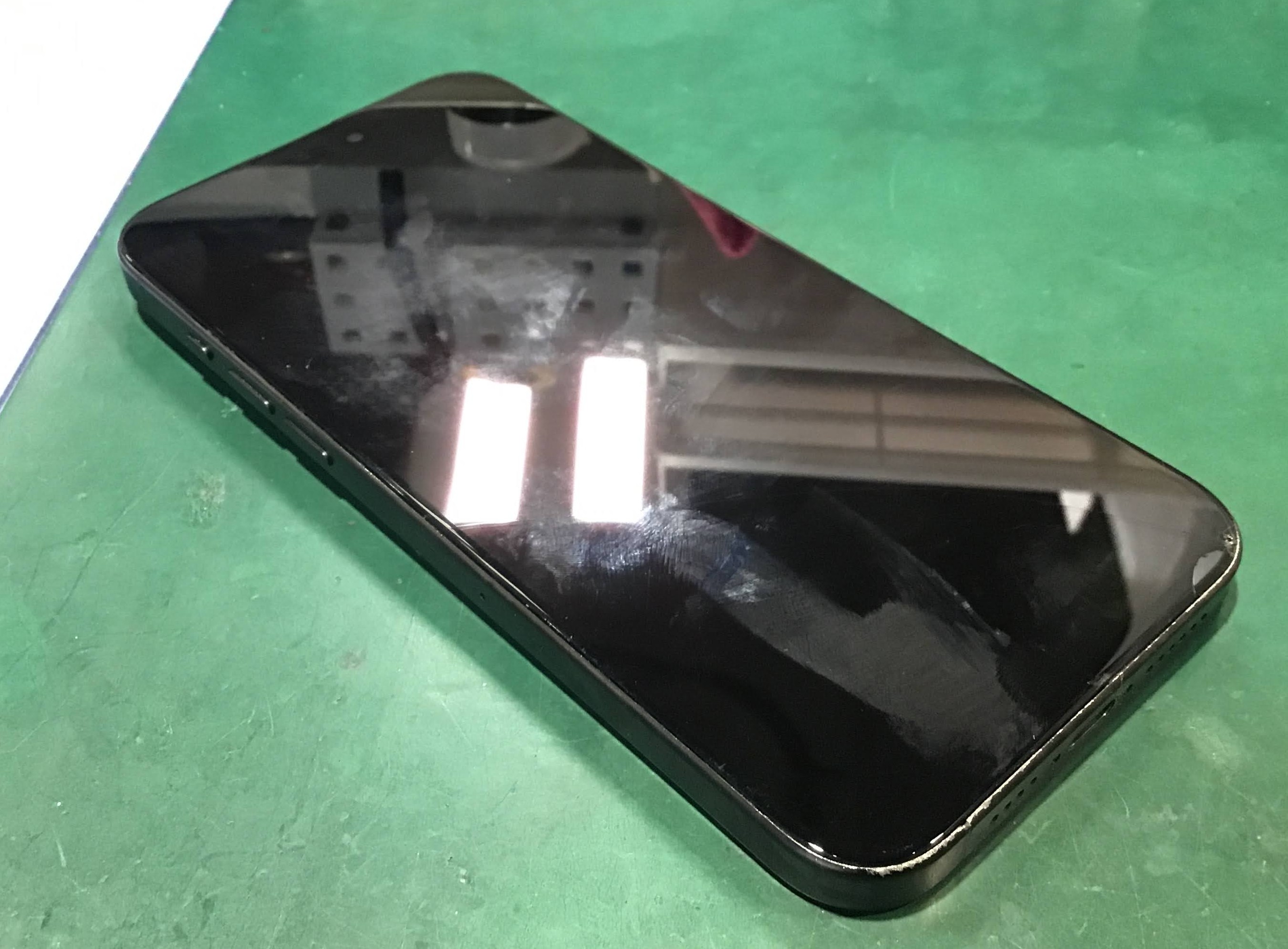 【iPhone15 Pro Max】画面交換をさせていただきました｜スマホ修理工房 秋津店