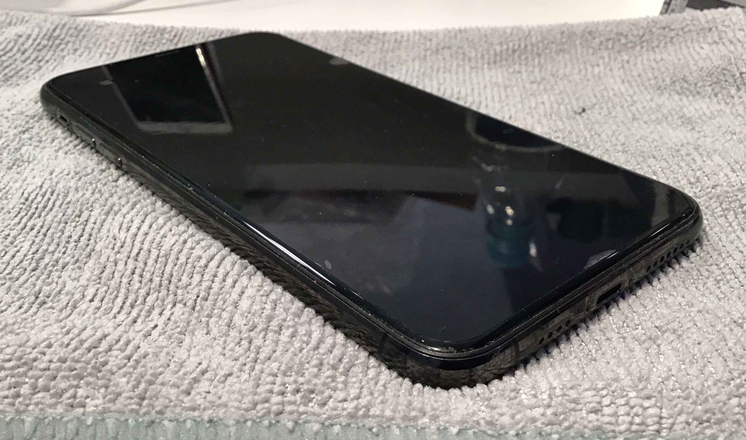 【iPhone11 Pro Max】バッテリー交換をさせていただきました｜スマホ修理工房 秋津店
