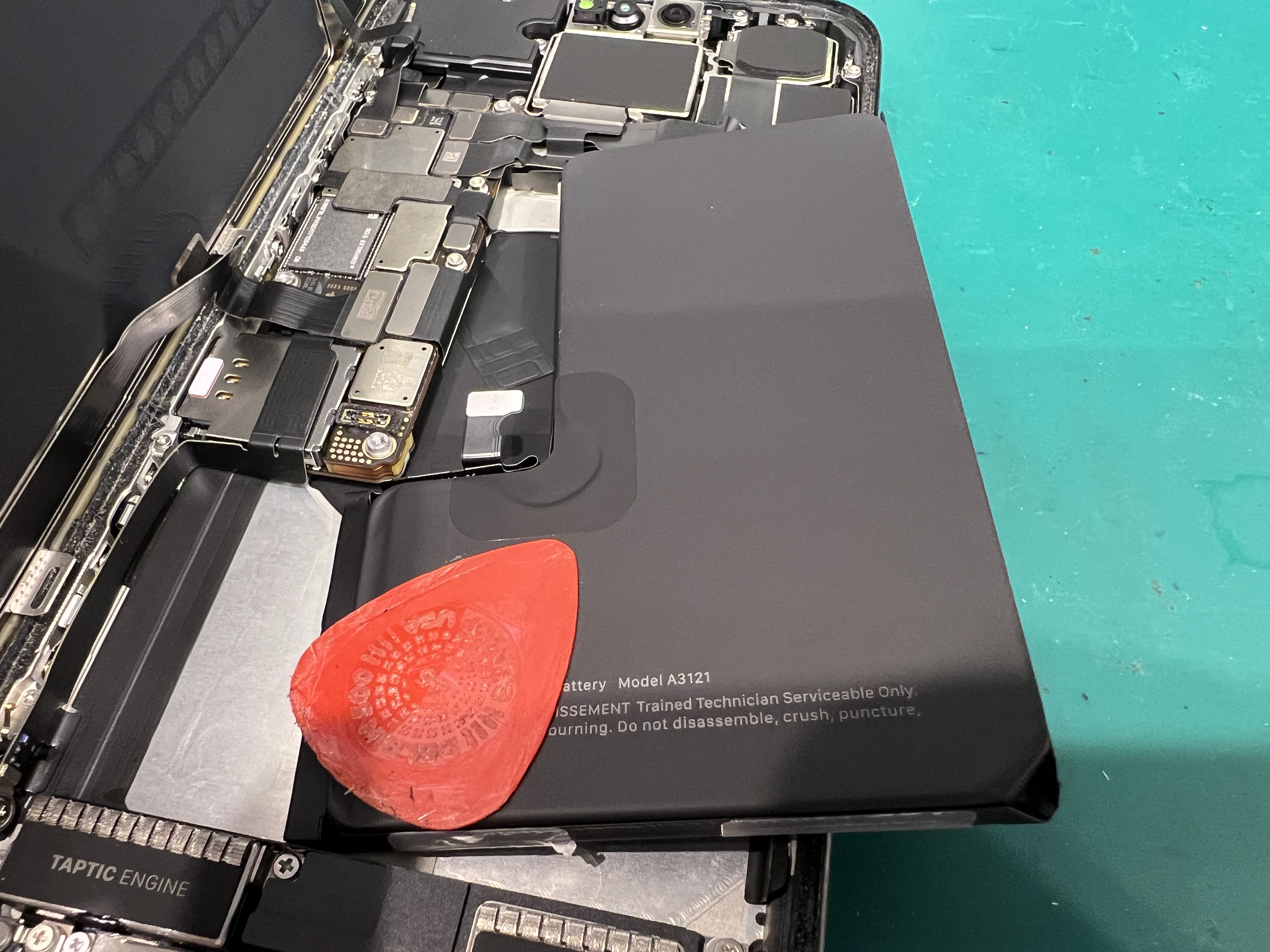 iPhone15ProMax バッテリー交換修理のご依頼