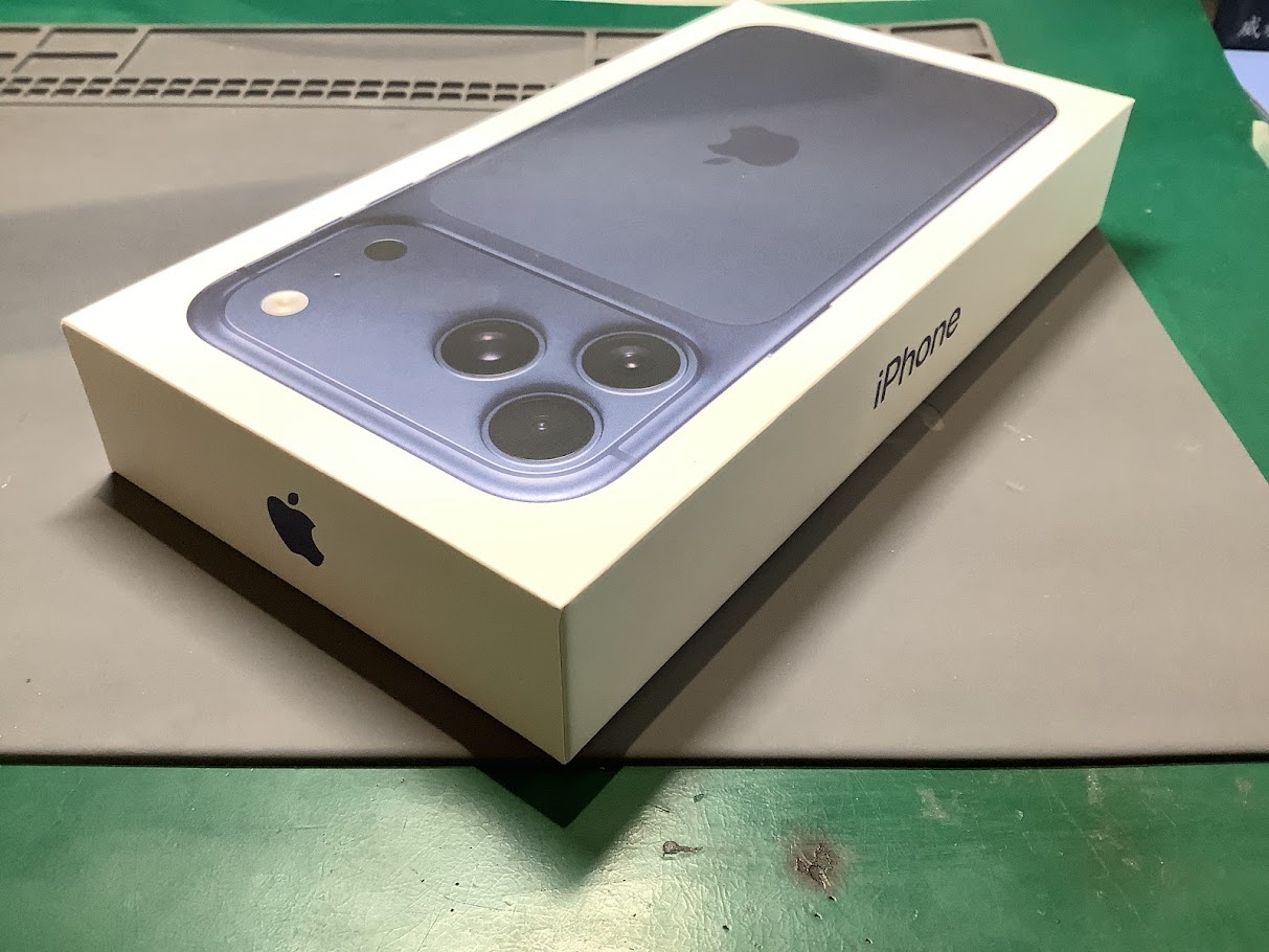 iPhone17ProMaxの画面交換ならデータをそのまま・最短即日修理のスマホ修理工房ラザウォーク甲斐双葉店へ