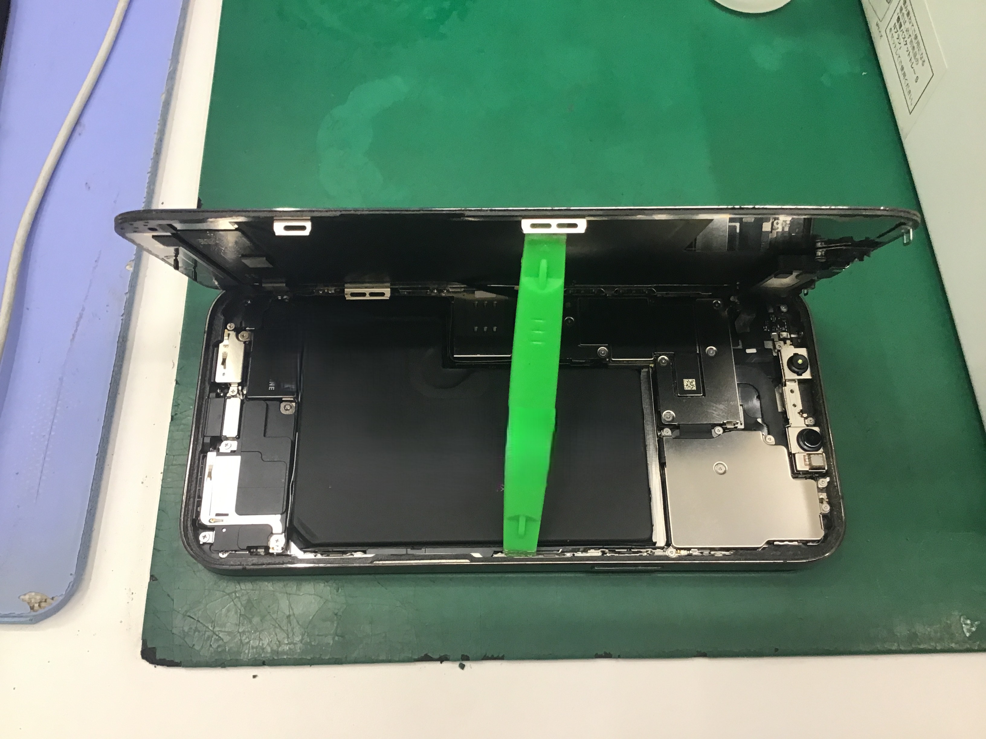 iPhone 12の充電が急に減る・持ちが悪いとお悩みの方へ！データはそのままでスピードバッテリー交換修理