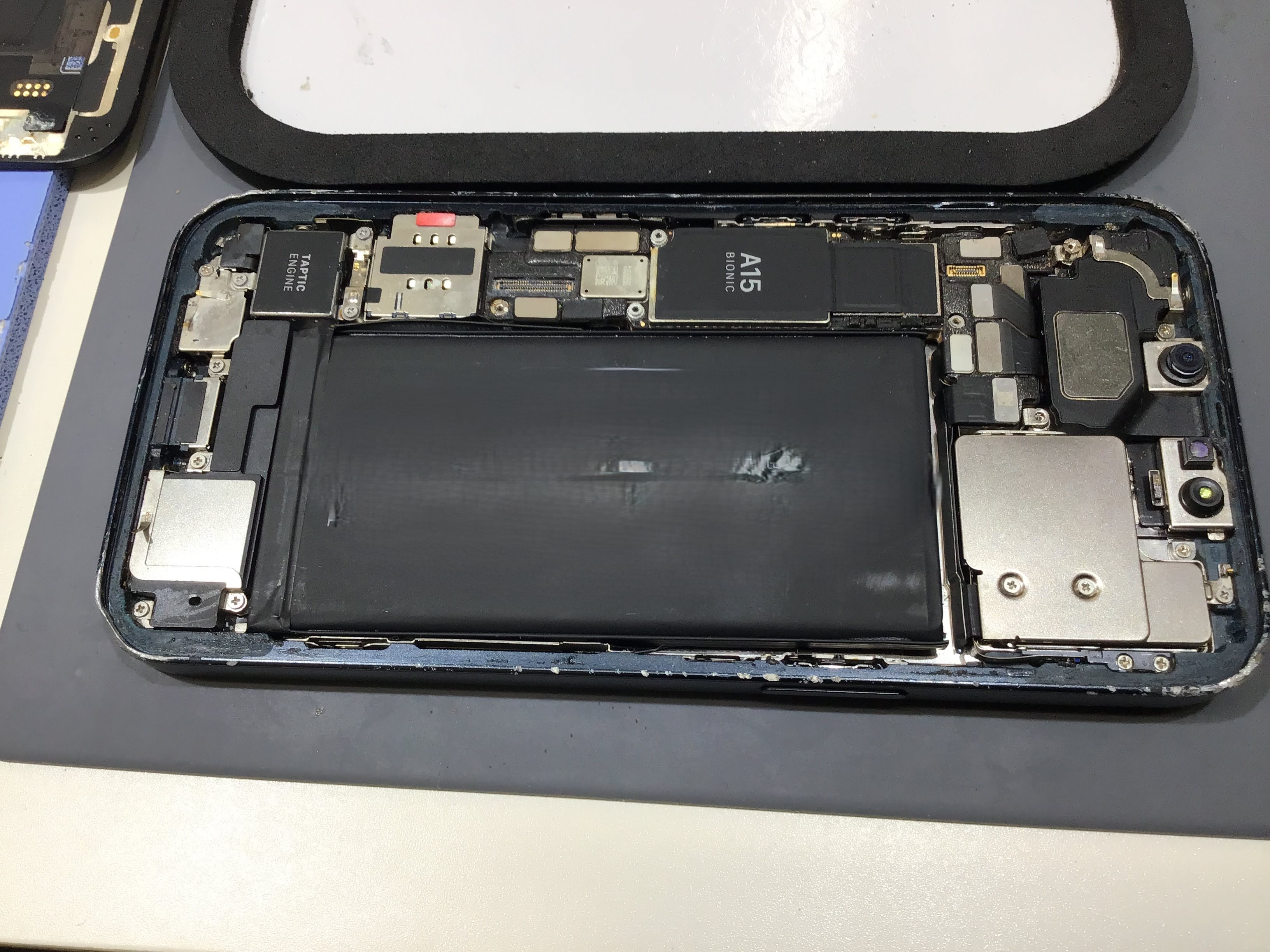 まだ現役！iPhone 13のバッテリー交換で長く愛用しましょう！
