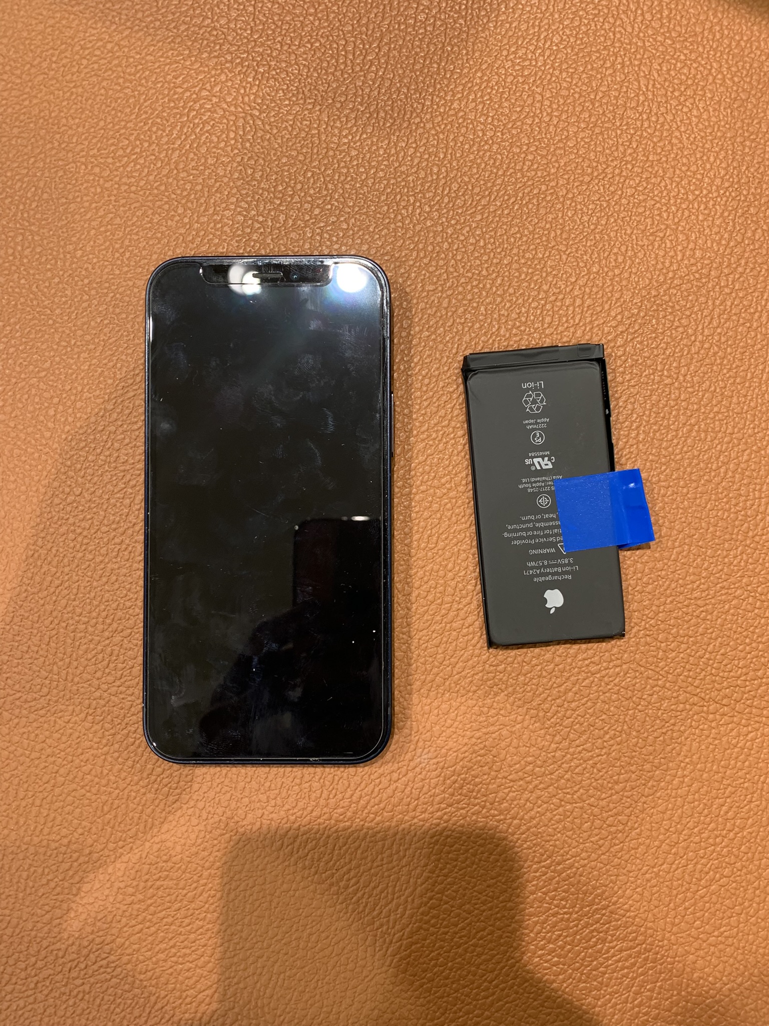 バッテリーの減りが早くなってしまったiPhone12mini（アイフォン）バッテリー交換を承りました！！