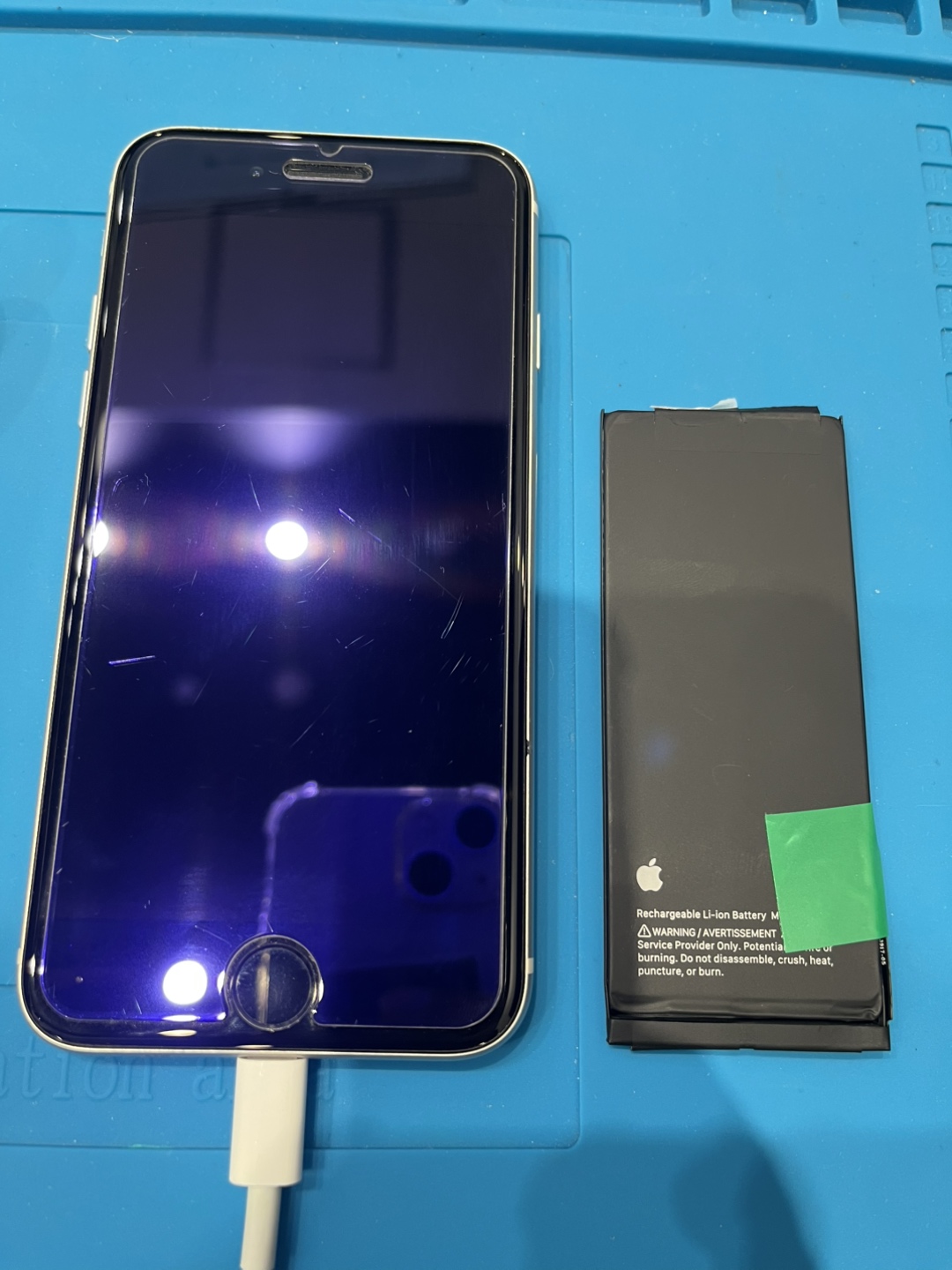 iPhone SE（第3世代）の電源落ち・残量表示異常