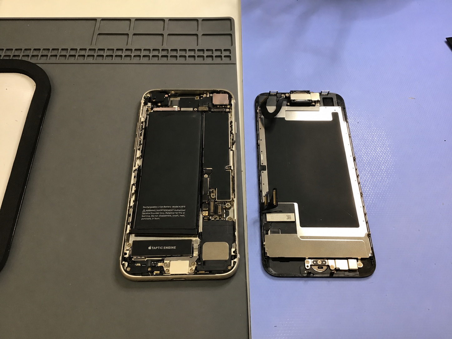 iPhoneのバッテリー交換は、データそのまま・即日修理のスマホ修理工房京王聖蹟桜ヶ丘ショッピングセンターB館店へ！