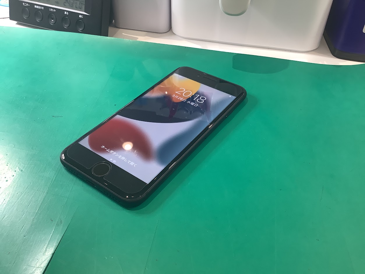 iPhoneSE2のバッテリー交換ならデータをそのまま・最短即日修理のスマホ修理工房橋本駅店へ