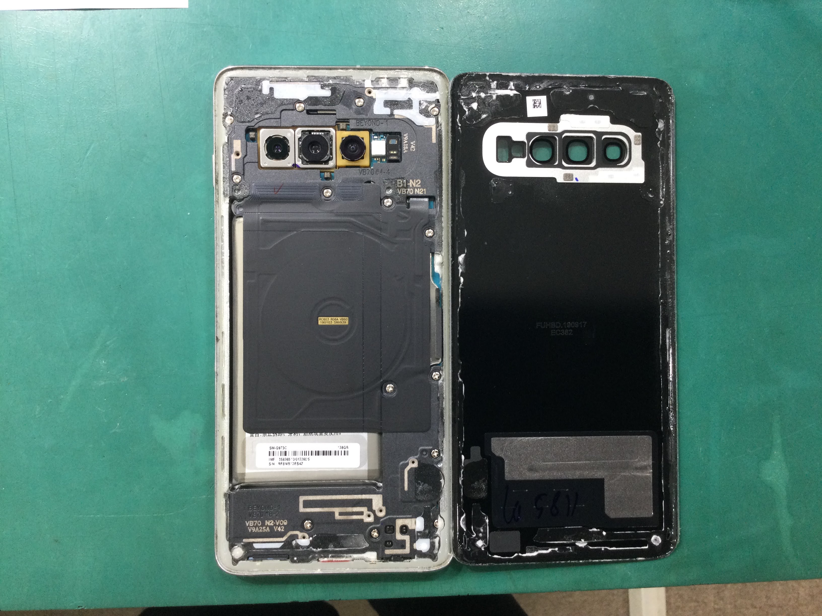 Galaxy20の修理はデータそのまま・最短即日修理のスマホ修理工房中野ブロードウェイ店にご相談ください！！