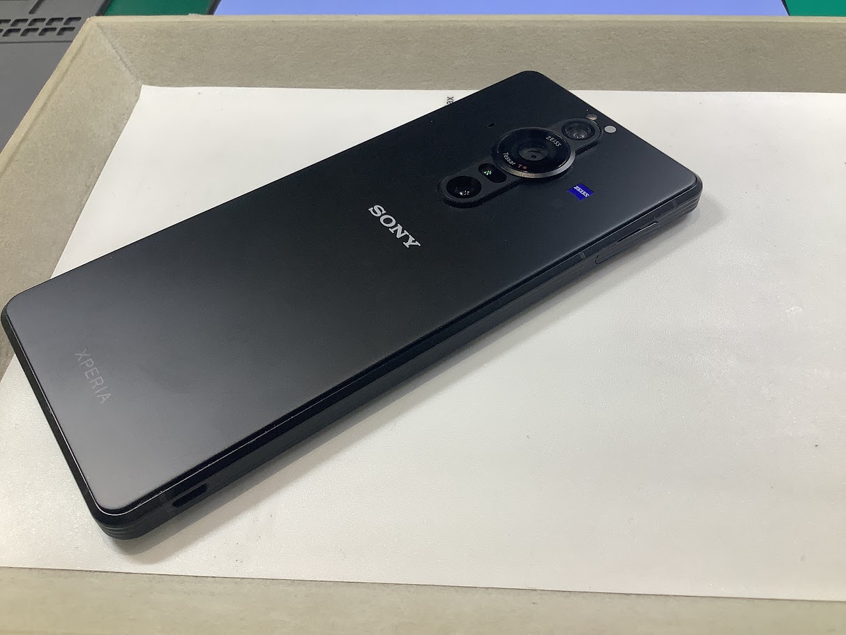 XperiaPro-1の画面交換ならデータをそのまま・最短即日修理のスマホ修理工房海老名ビナウォーク店へ