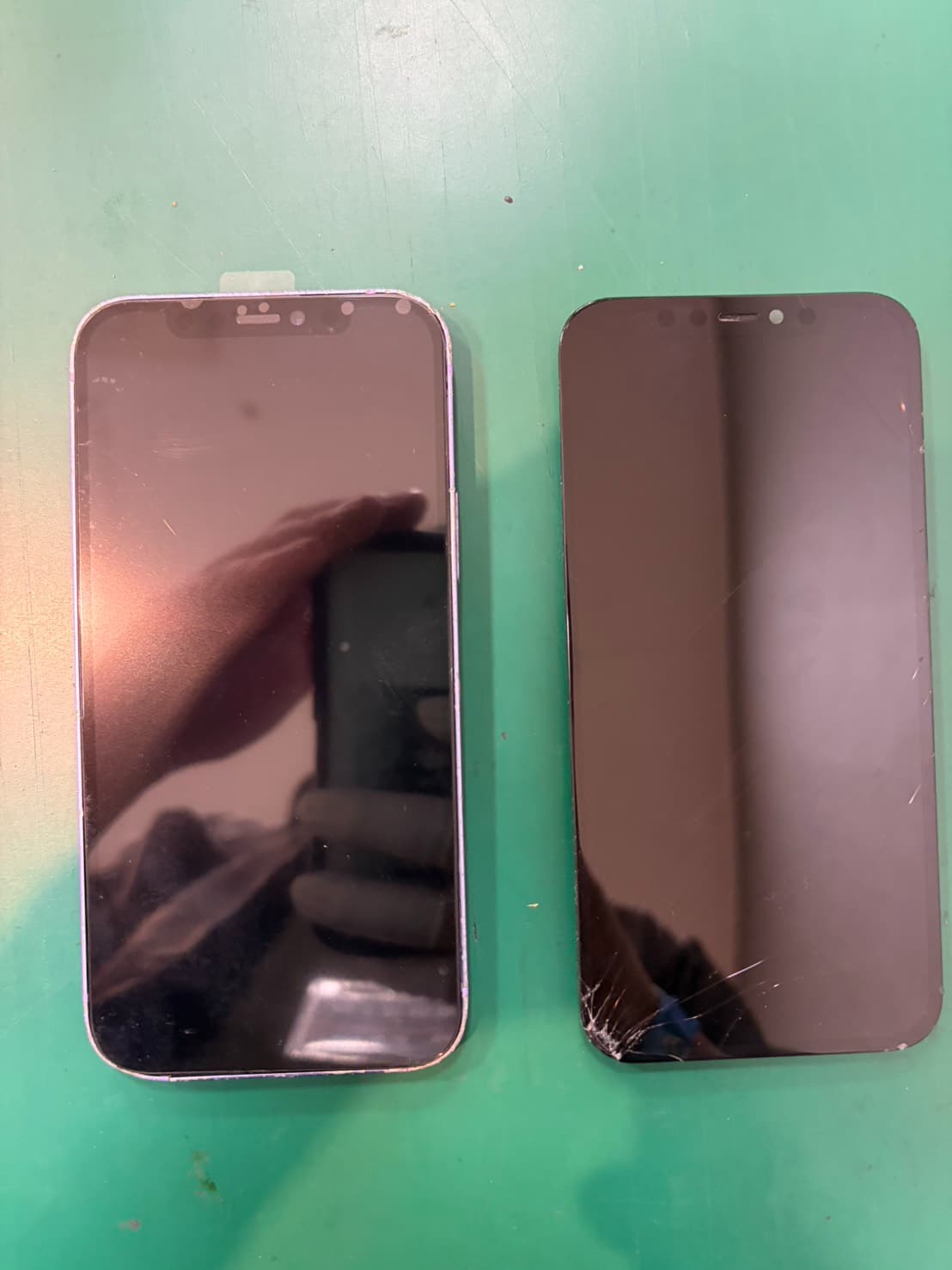 【iPhone 12】の画面パネル交換の修理を承りました-スマホ修理工房和光市駅北口店-