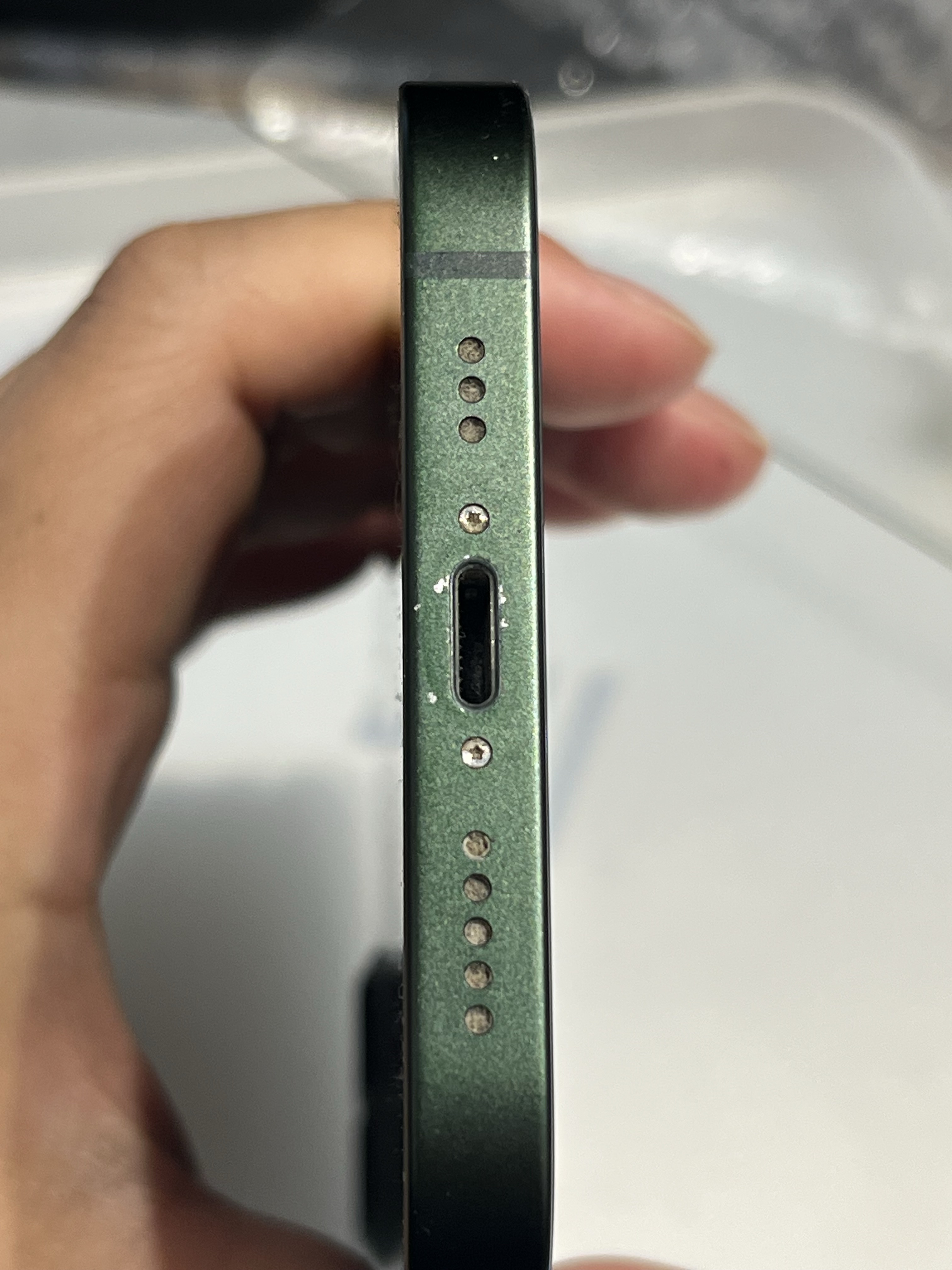 iPhone 13（アイフォン サーティーン）の充電不良