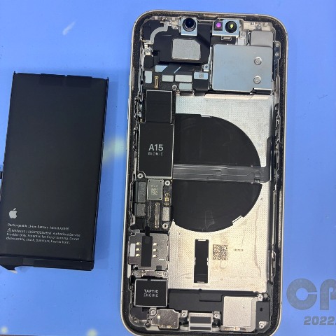 iPhone13　バッテリー交換