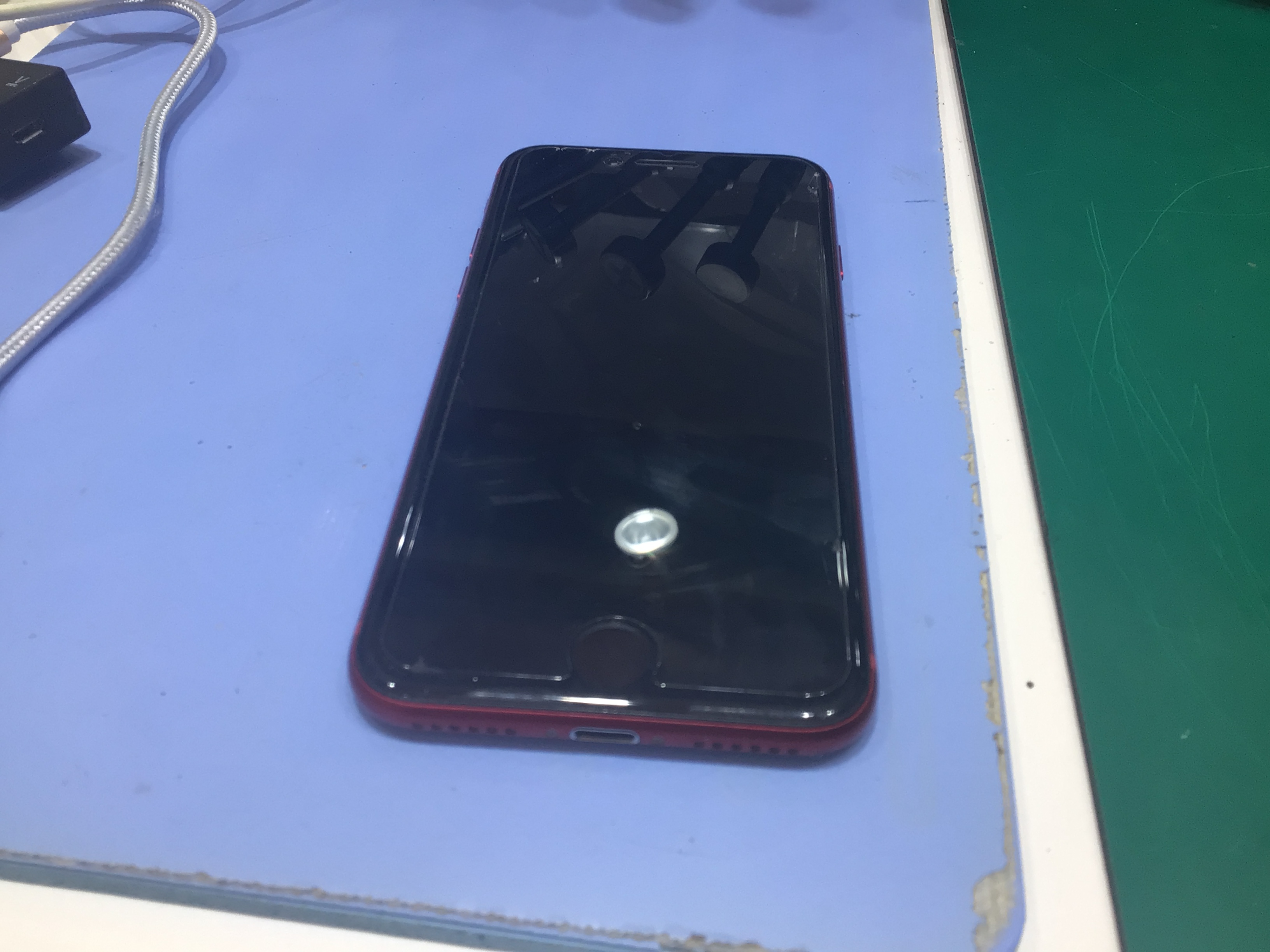 イーアス高尾】iPhoneSE2のバッテリー交換（データそのまま！）｜電池 