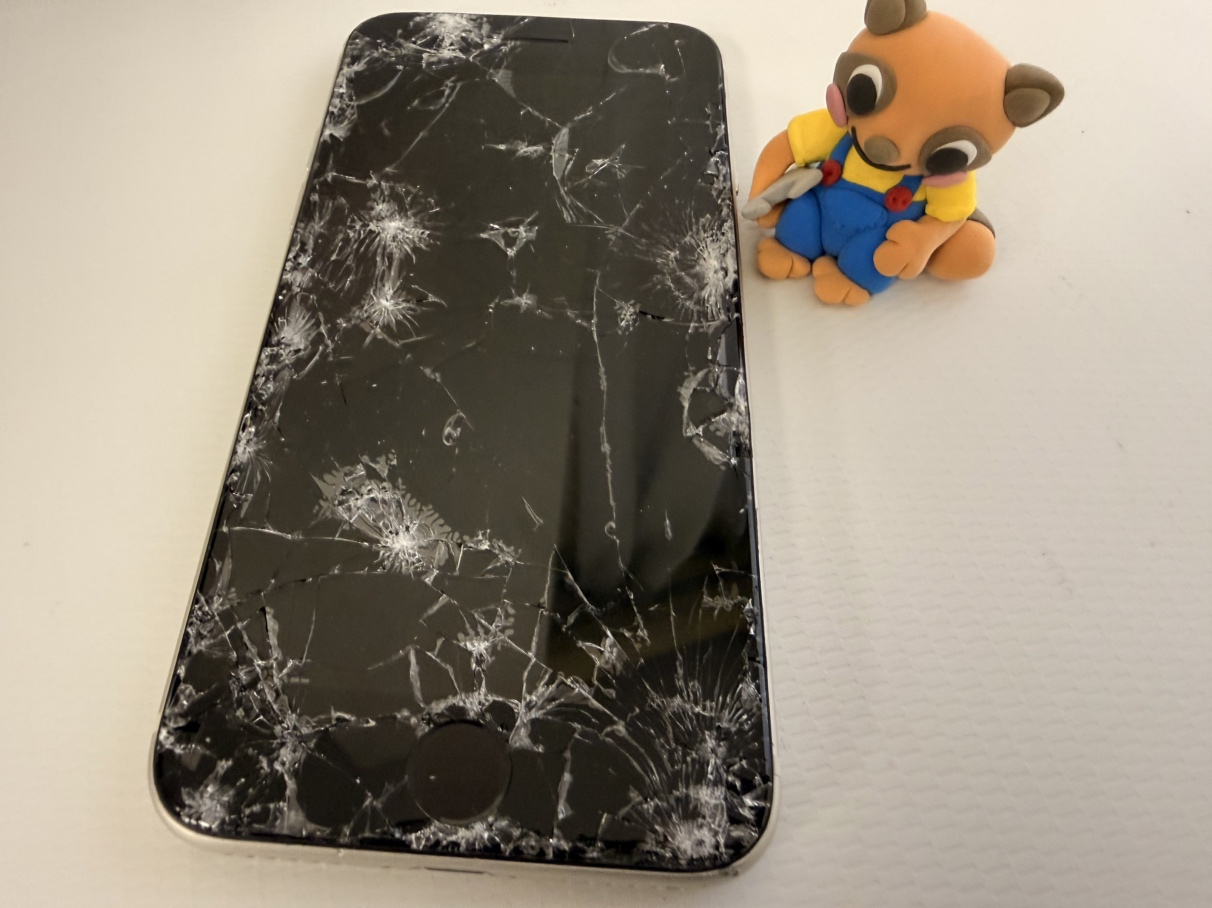 【中央林間店】iPhoneSE3の画面修理