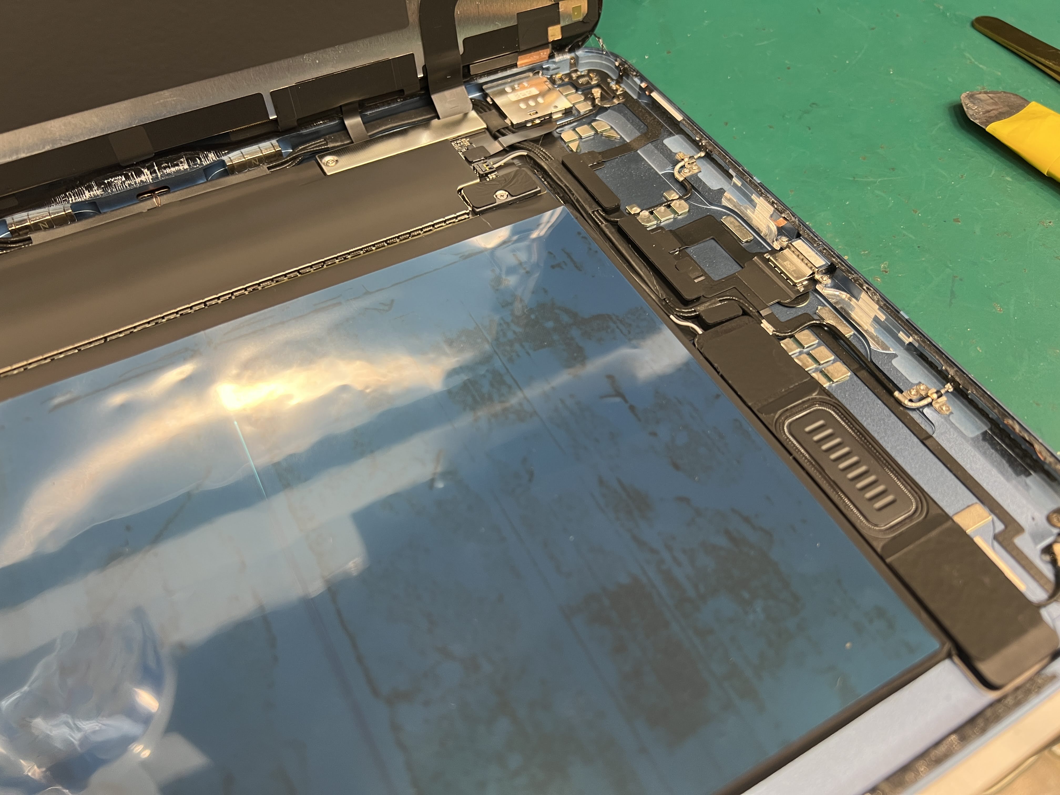 iPad Air5 バッテリーの減りが早く本体が熱くなる｜バッテリー交換修理事例
