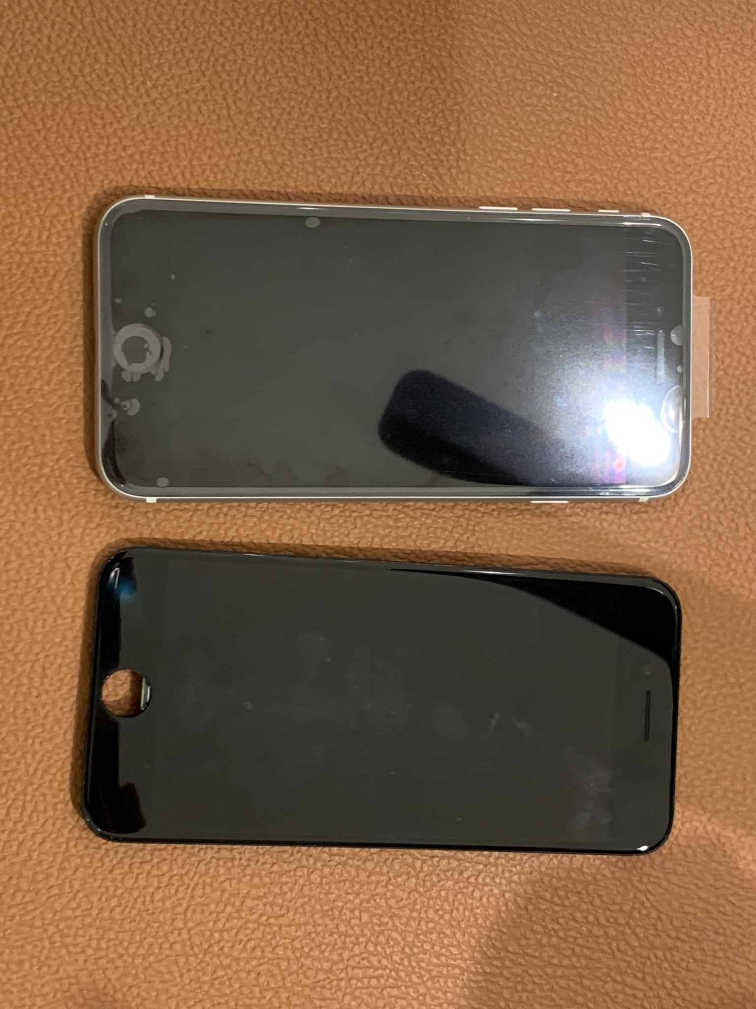ゴーストタッチが出ているiPhoneSE2 フロントパネル交換修理を行いました!【スマホ修理工房仙台パルコ2店】