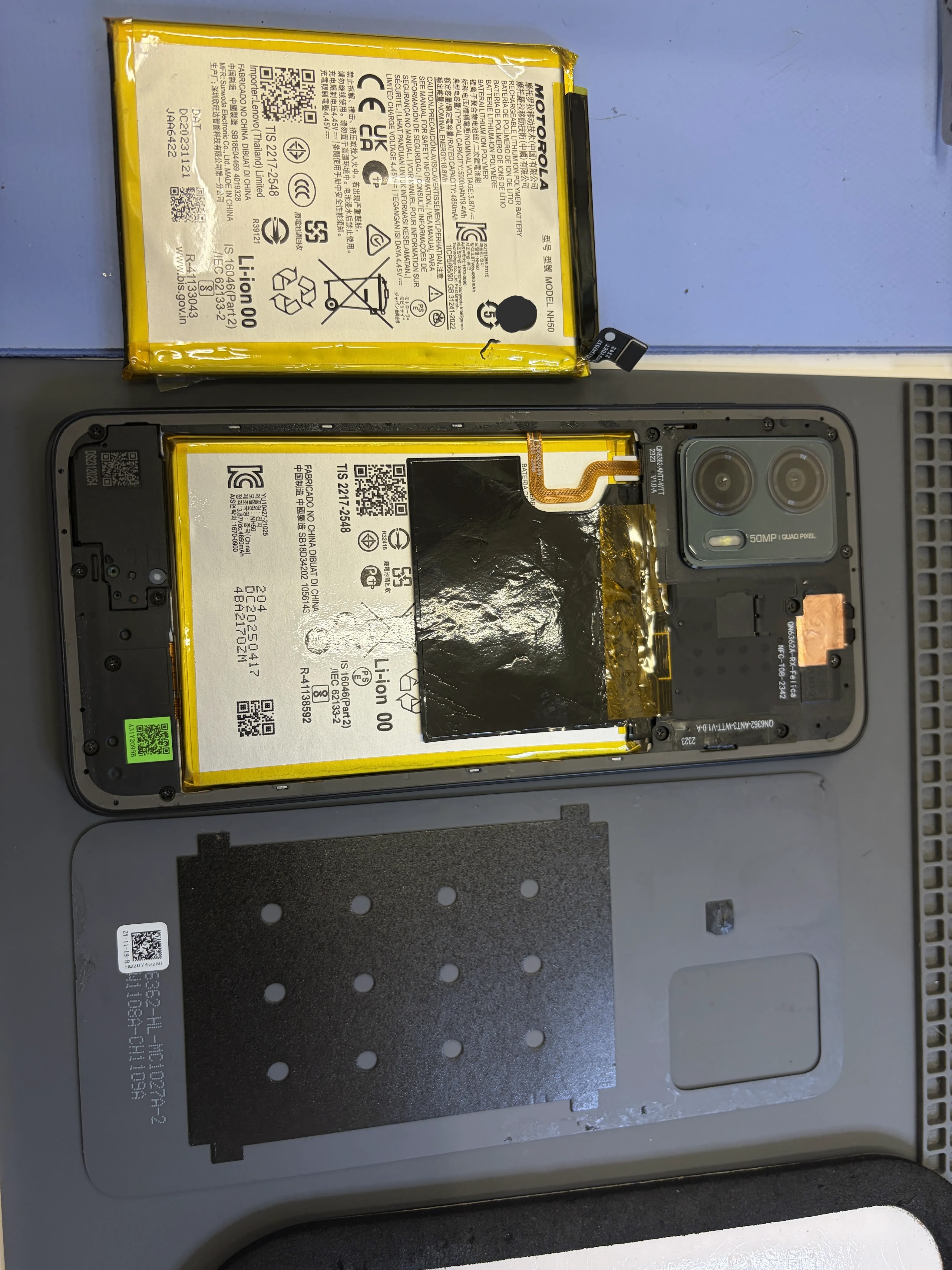 スマホのバッテリ交換データをそのまま・最短即日修理のスマホ修理工房八王子オクトーレ店にご相談ください！